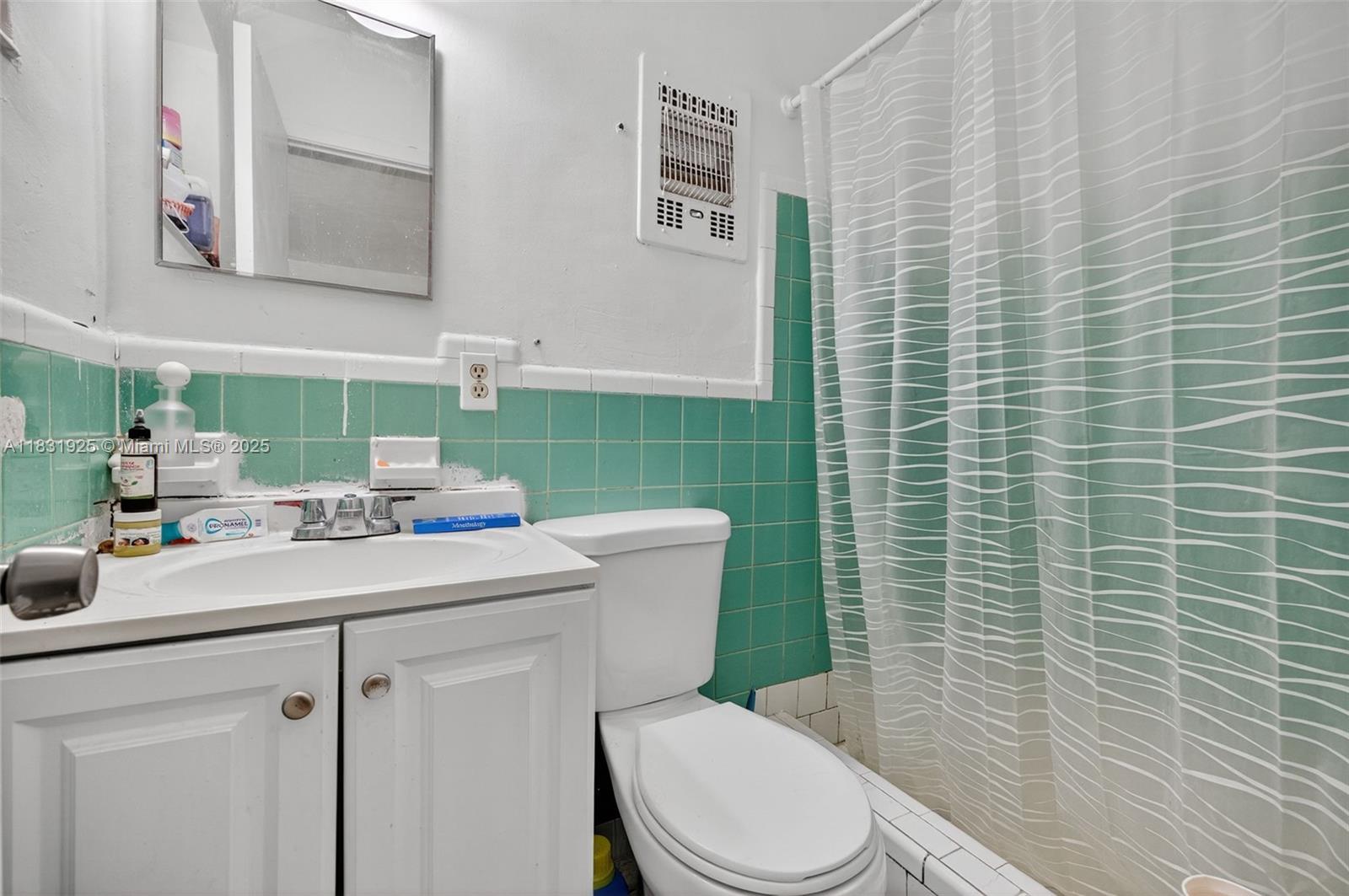 Ver detalles 2779 4 / 3 1112 sq. ft. $ 2025-07-18 0 foto