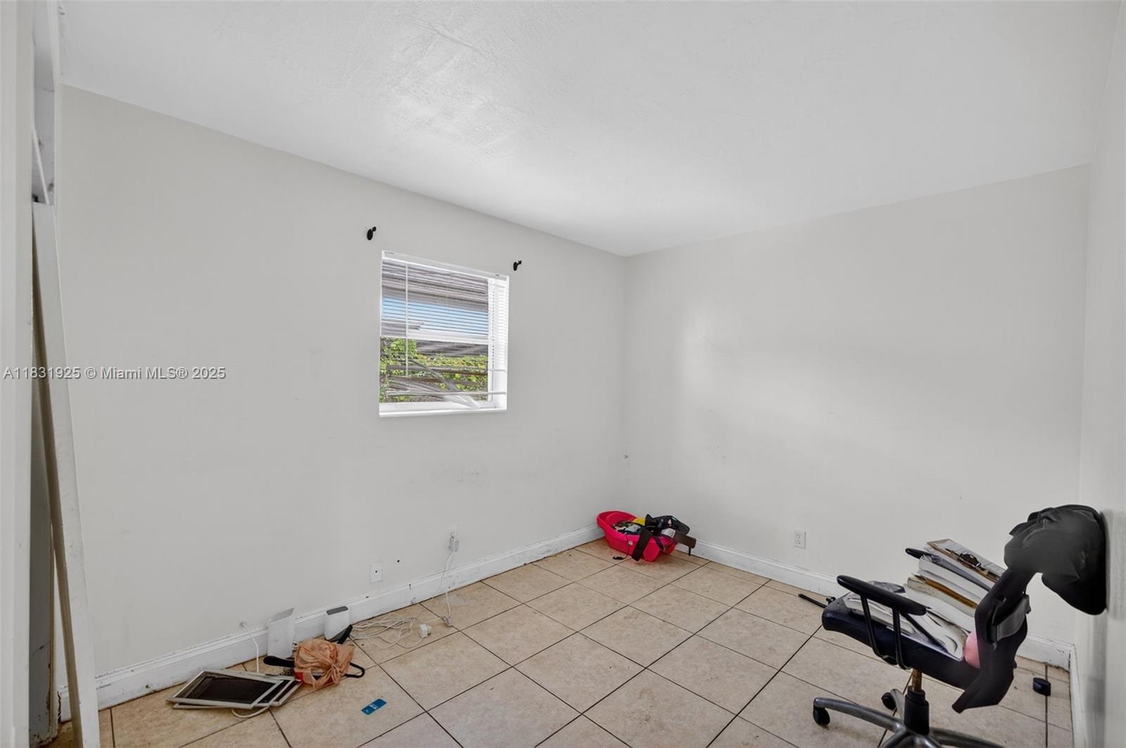 Ver detalles 2779 4 / 3 1112 sq. ft. $ 2025-07-18 0 foto