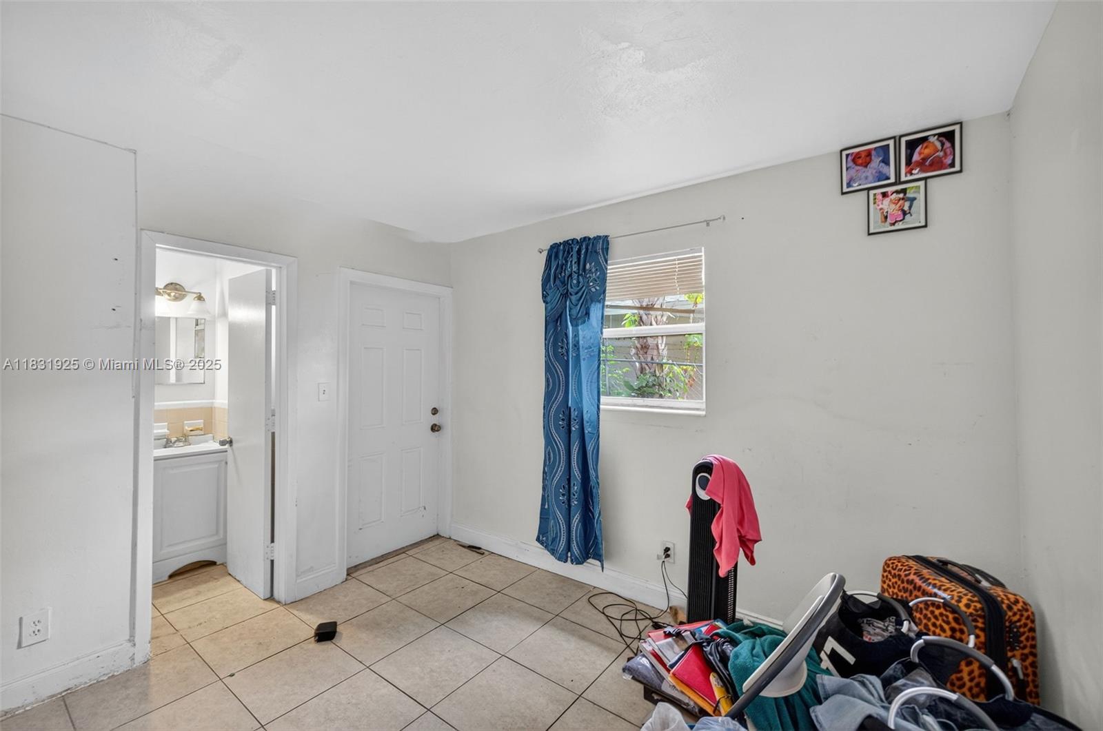 Ver detalles 2779 4 / 3 1112 sq. ft. $ 2025-07-18 0 foto