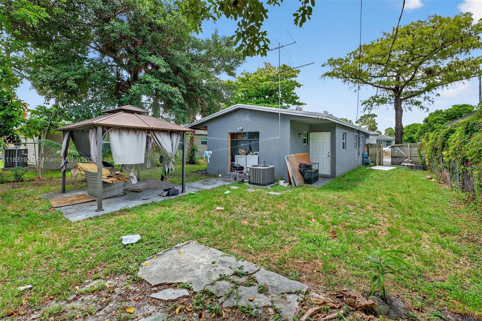 Ver detalles 2779 4 / 3 1112 sq. ft. $ 2025-07-18 0 foto