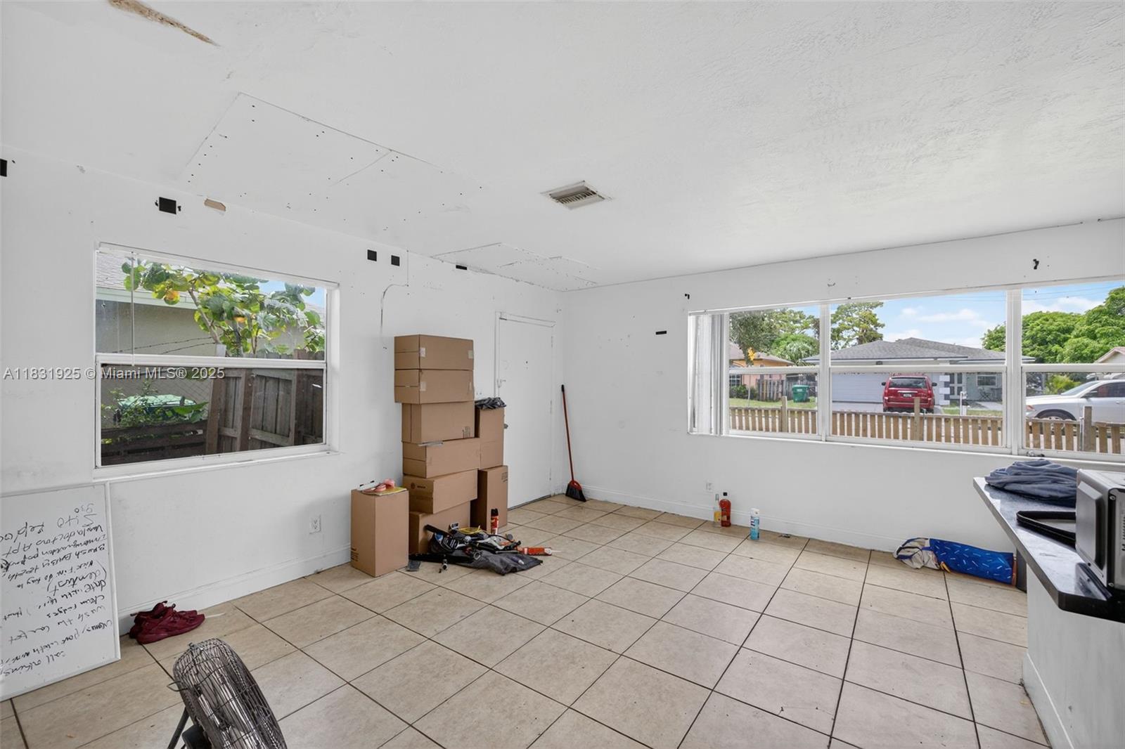 Ver detalles 2779 4 / 3 1112 sq. ft. $ 2025-07-18 0 foto