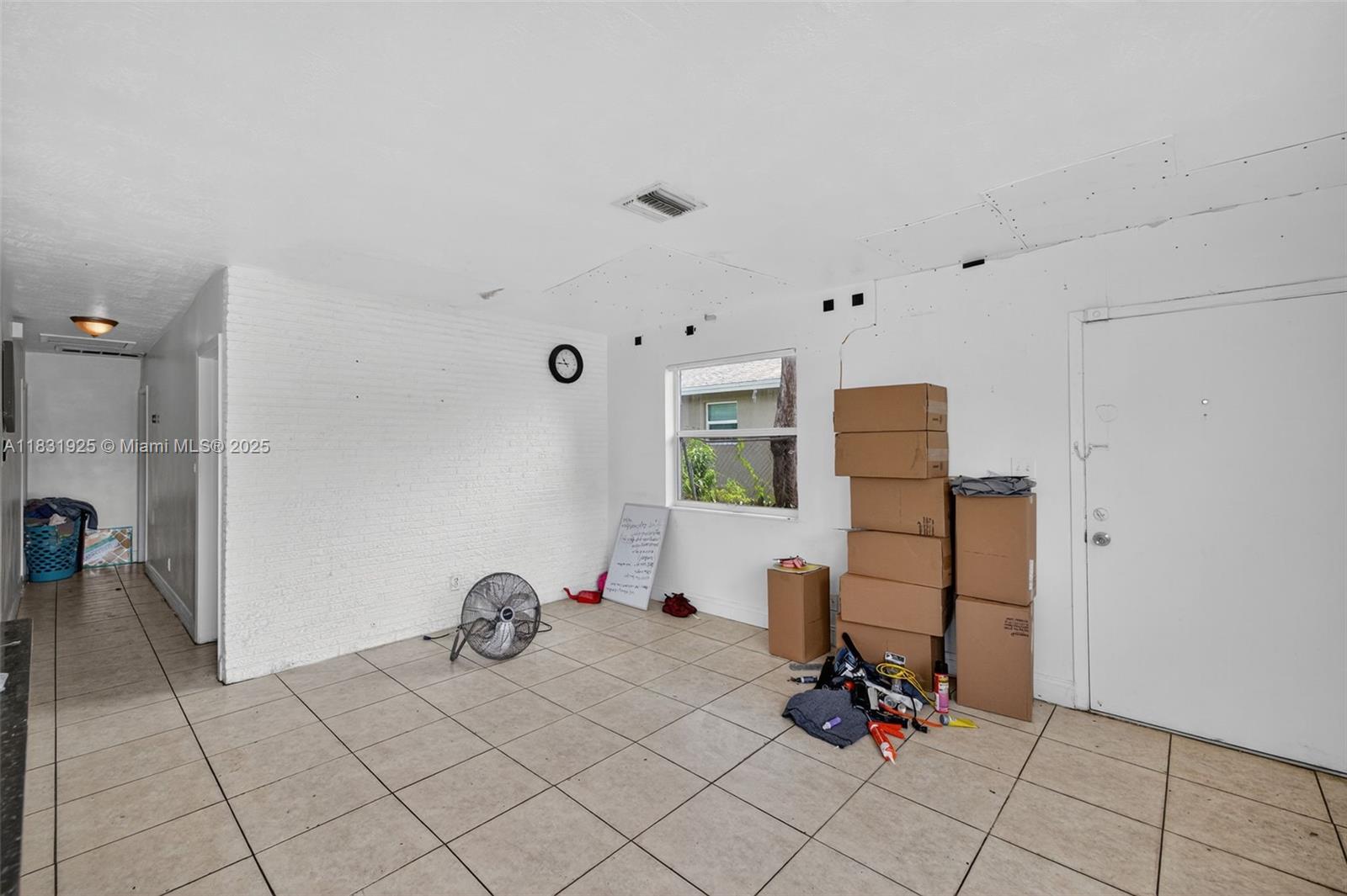 Ver detalles 2779 4 / 3 1112 sq. ft. $ 2025-07-18 0 foto