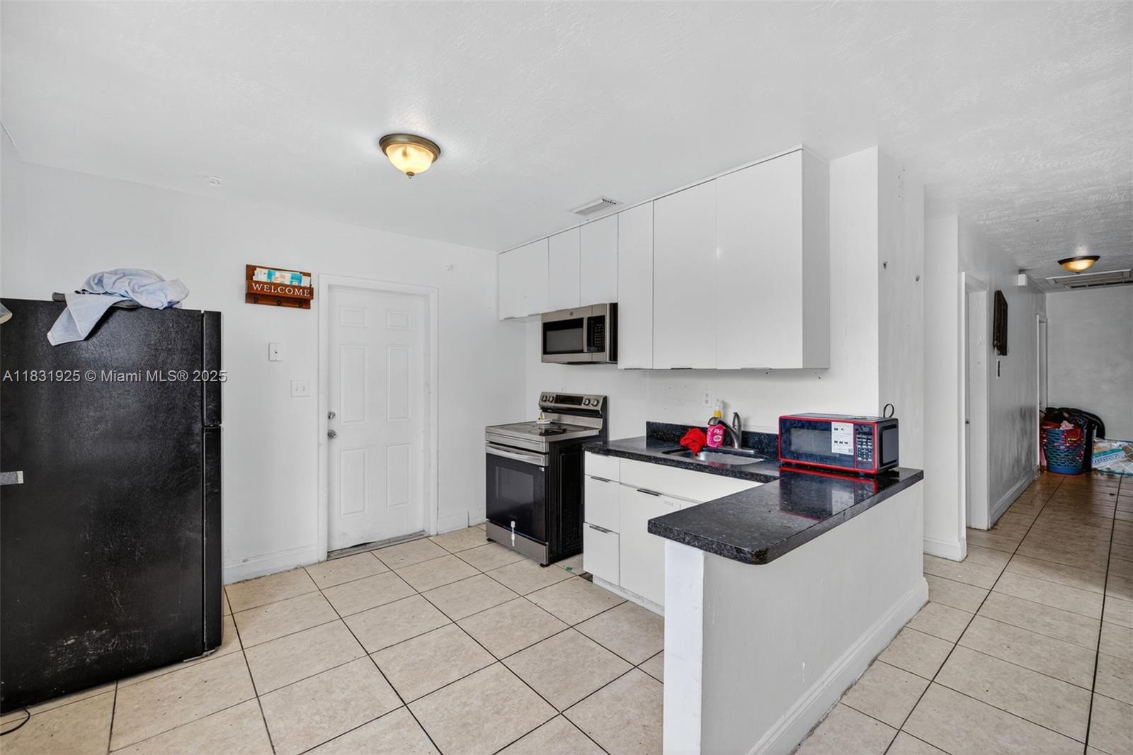 Ver detalles 2779 4 / 3 1112 sq. ft. $ 2025-07-18 0 foto