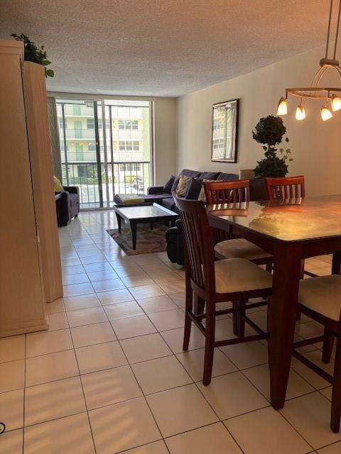 Ver detalles 203A 2 / 2 928 sq. ft. $ 2025-10-23 0 foto