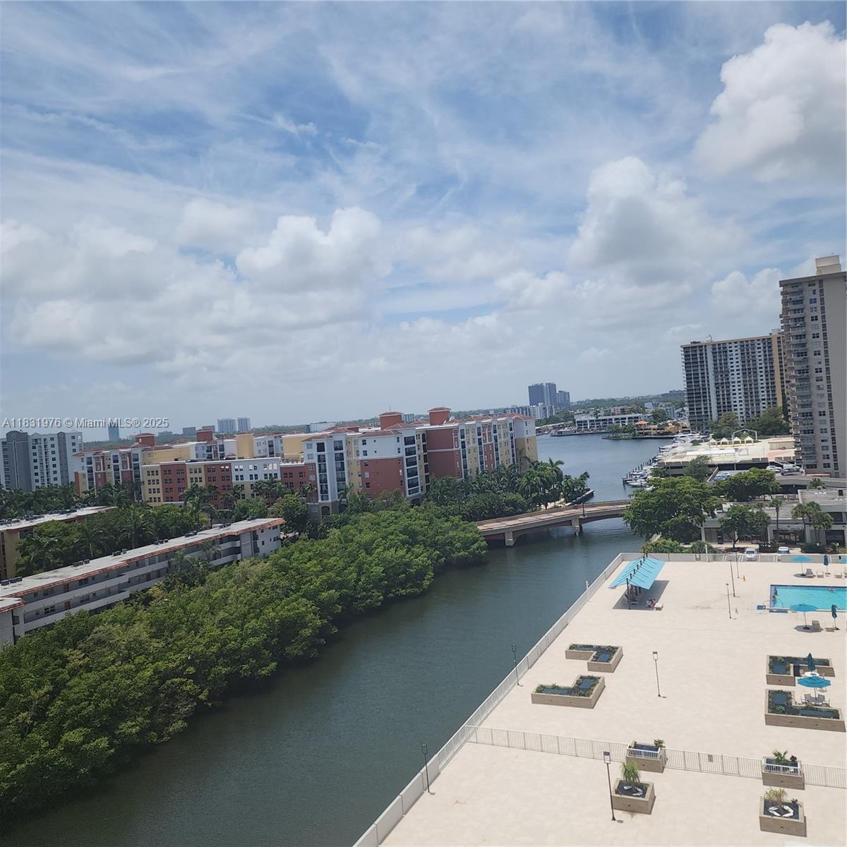 See details 1218 2 / 2 1525 sq. ft. $ 2025-07-01 0 Photo