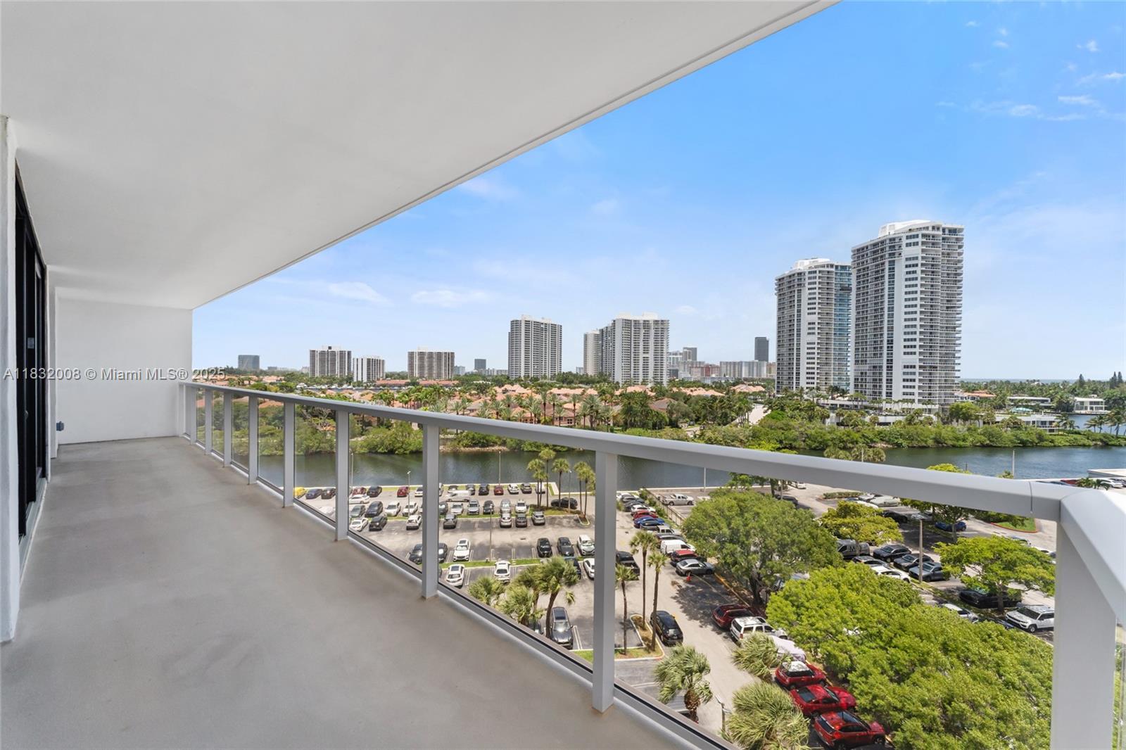 Photo of 3731 Country Club  #921, Aventura, Florida, 33180 - 