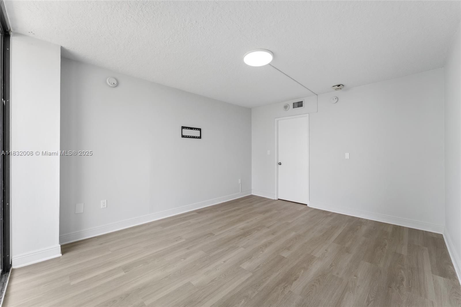 Photo of 3731 Country Club  #921, Aventura, Florida, 33180 - 