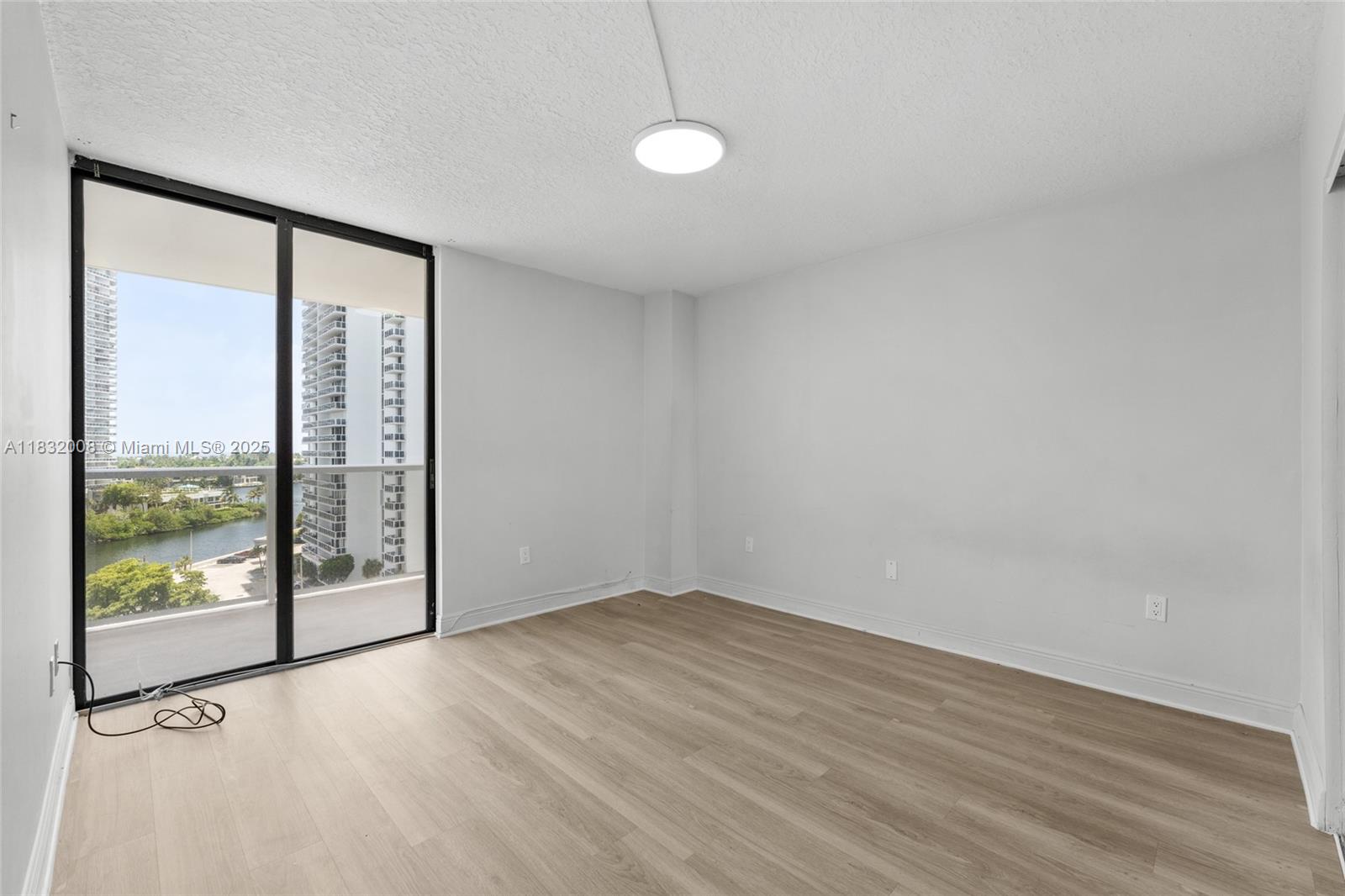Photo of 3731 Country Club  #921, Aventura, Florida, 33180 - 