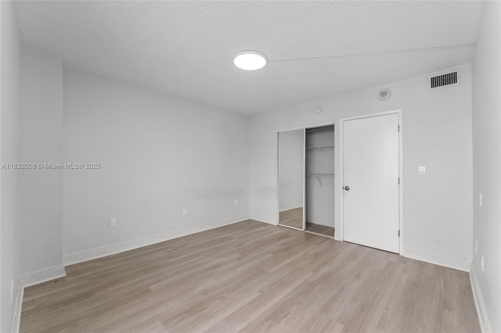 Photo of 3731 Country Club  #921, Aventura, Florida, 33180 - 
