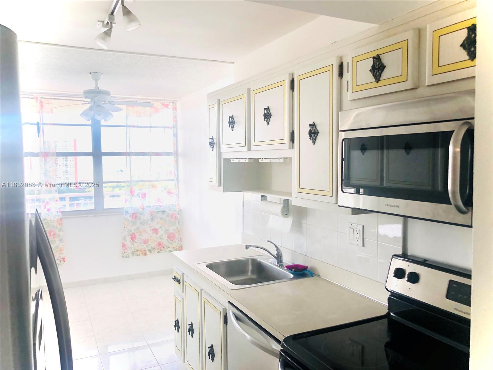 See details 1703 2 / 2 1488 sq. ft. $ 2025-07-01 0 Photo