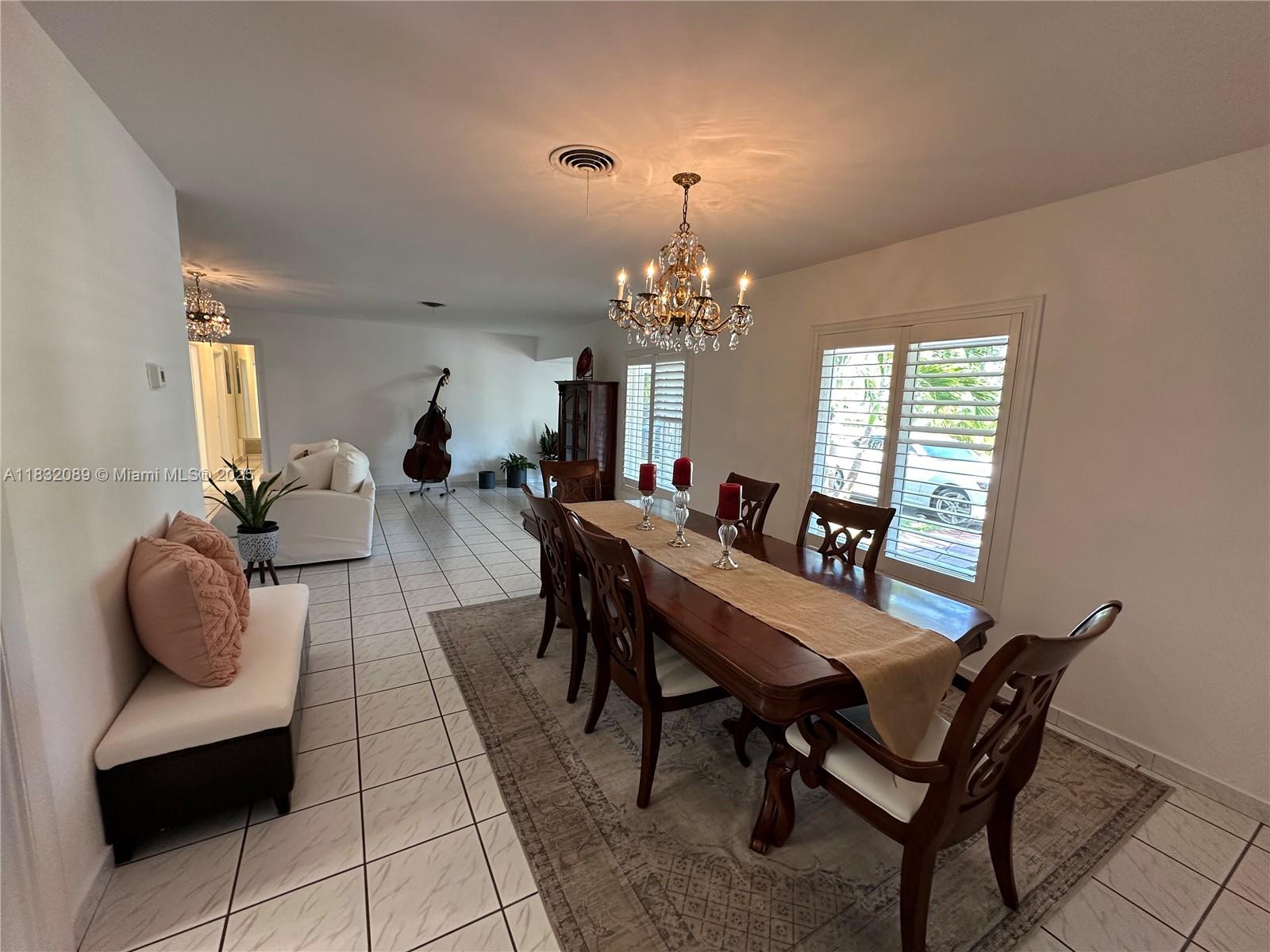 See details 8821 4 / 2 2182 sq. ft. $ 2025-07-28 0 Photo