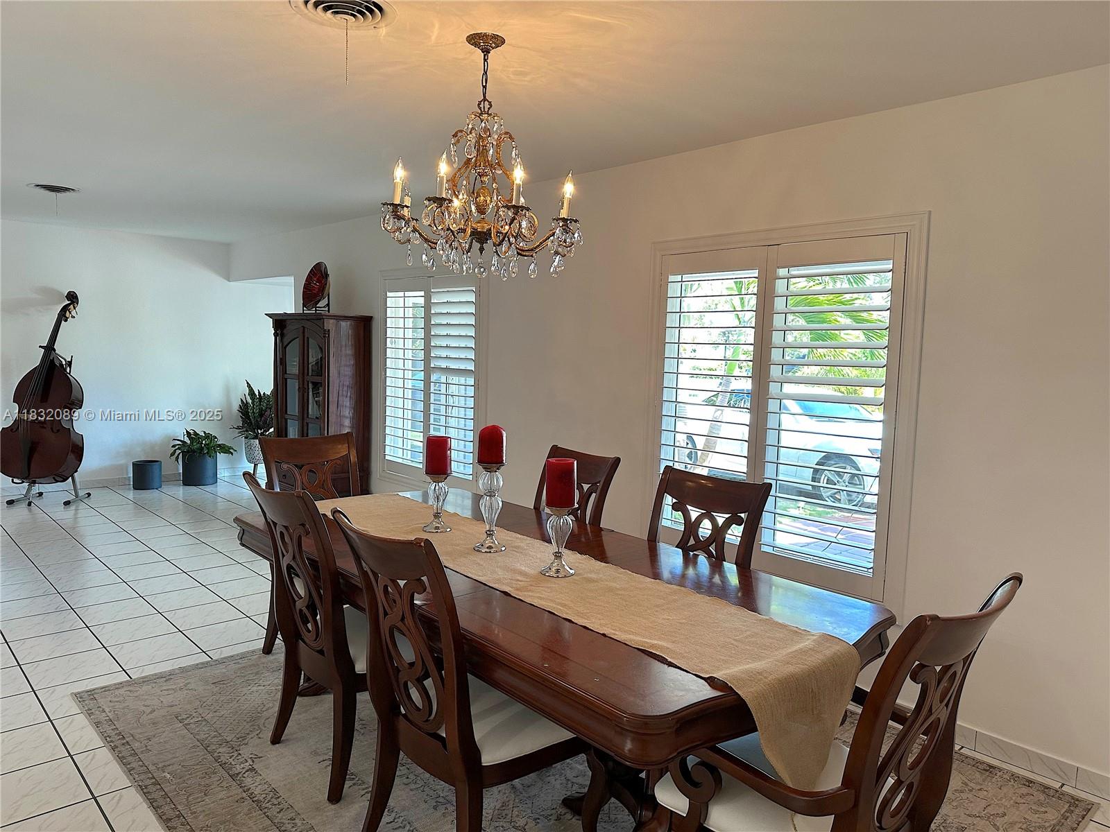 See details 8821 4 / 2 2182 sq. ft. $ 2025-07-28 0 Photo