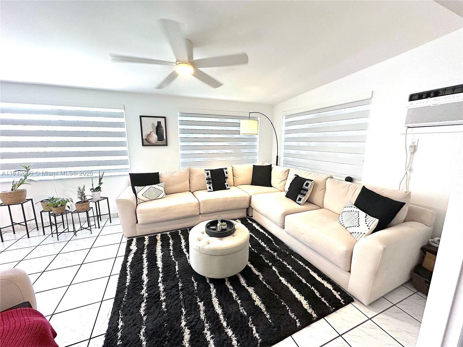 See details 8821 4 / 2 2182 sq. ft. $ 2025-07-28 0 Photo