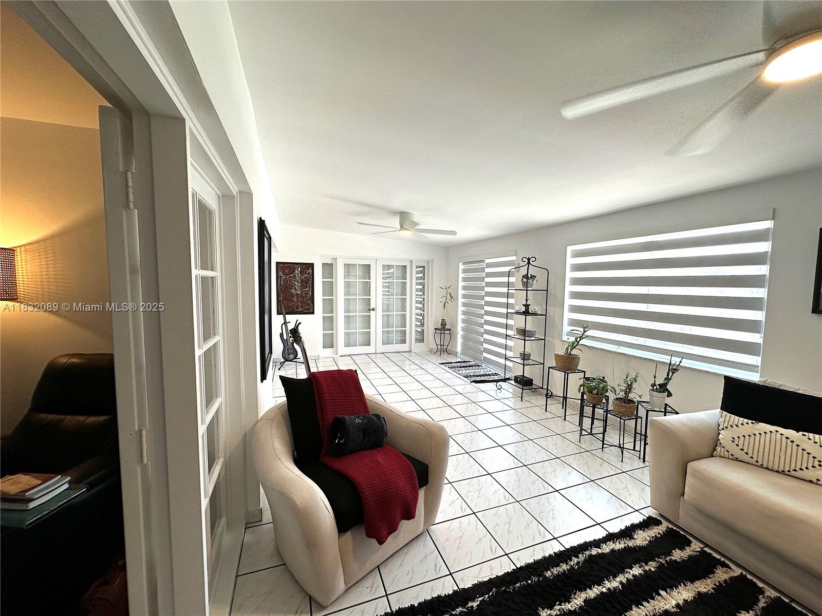 See details 8821 4 / 2 2182 sq. ft. $ 2025-07-28 0 Photo