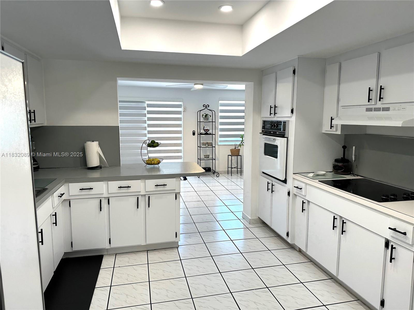 See details 8821 4 / 2 2182 sq. ft. $ 2025-07-28 0 Photo