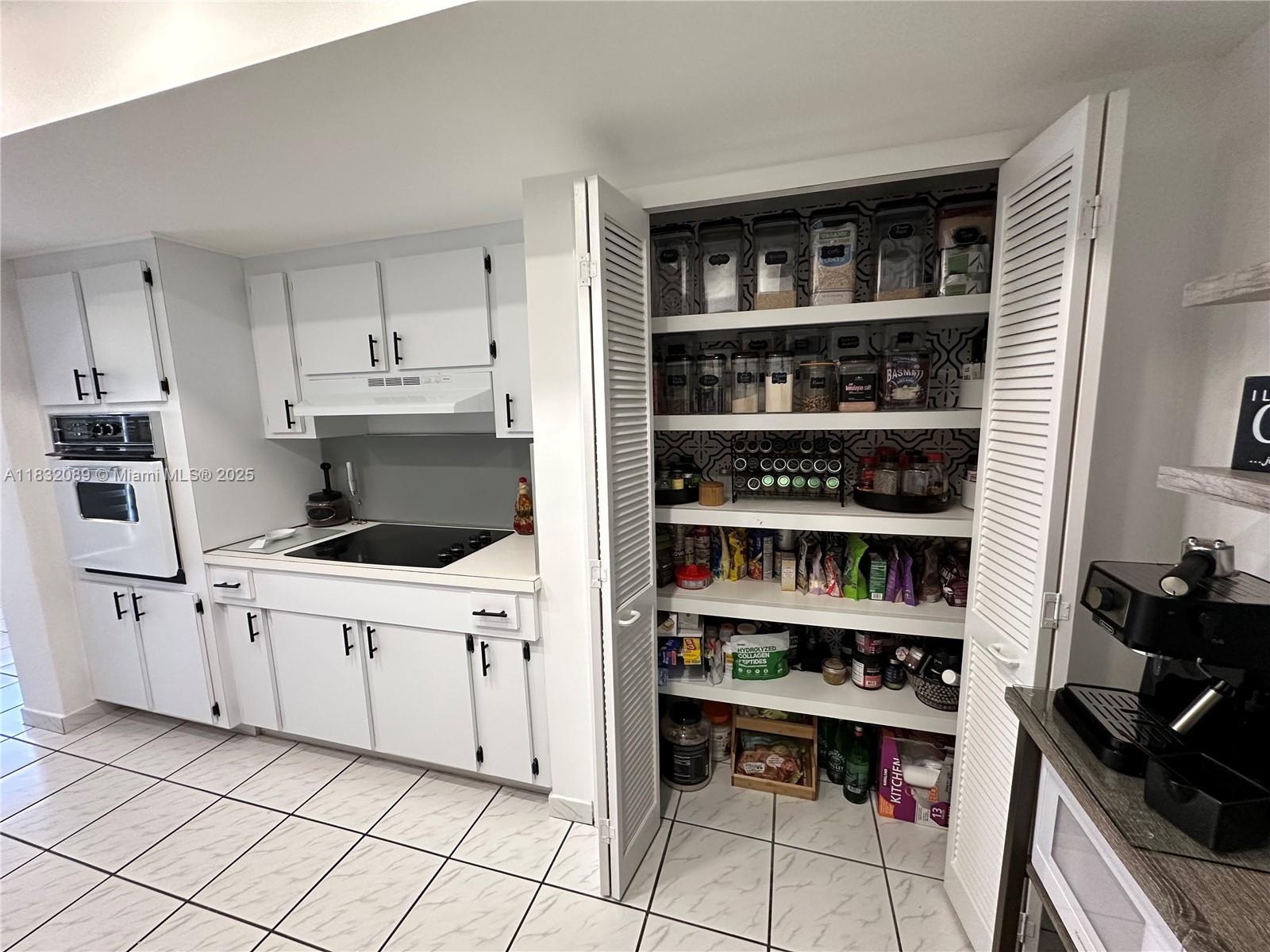 See details 8821 4 / 2 2182 sq. ft. $ 2025-07-28 0 Photo