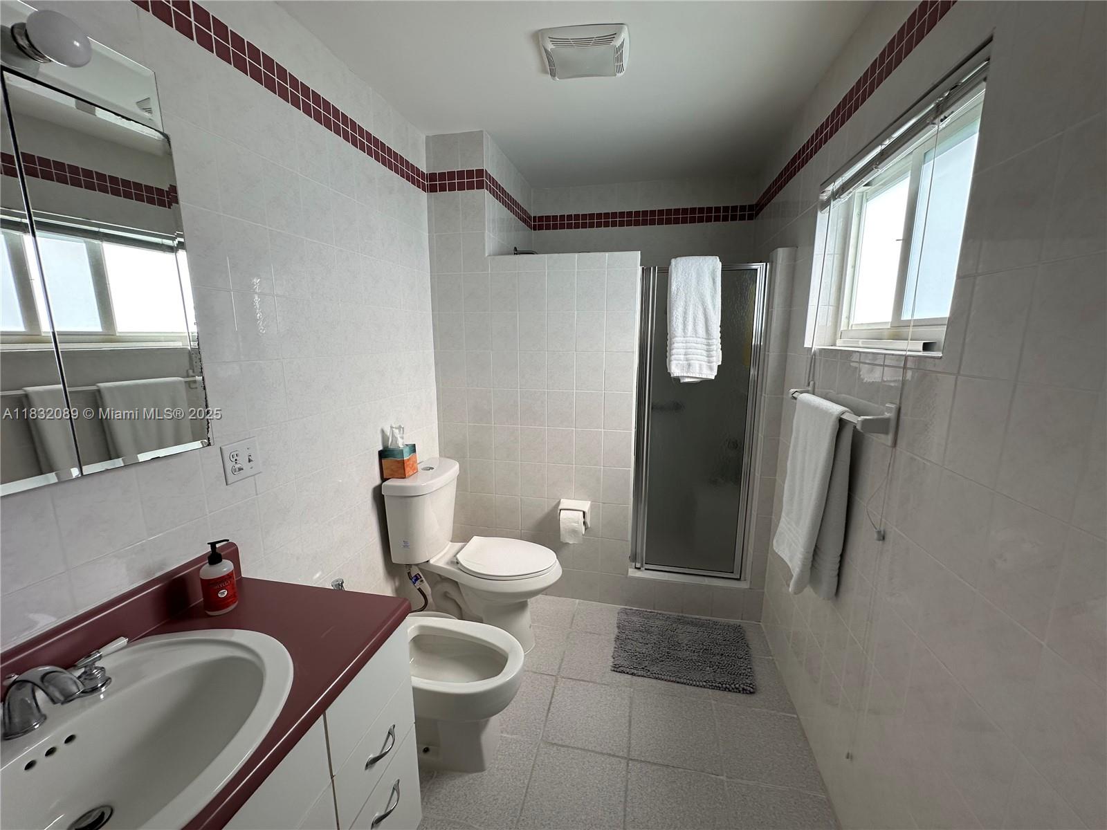 See details 8821 4 / 2 2182 sq. ft. $ 2025-07-28 0 Photo