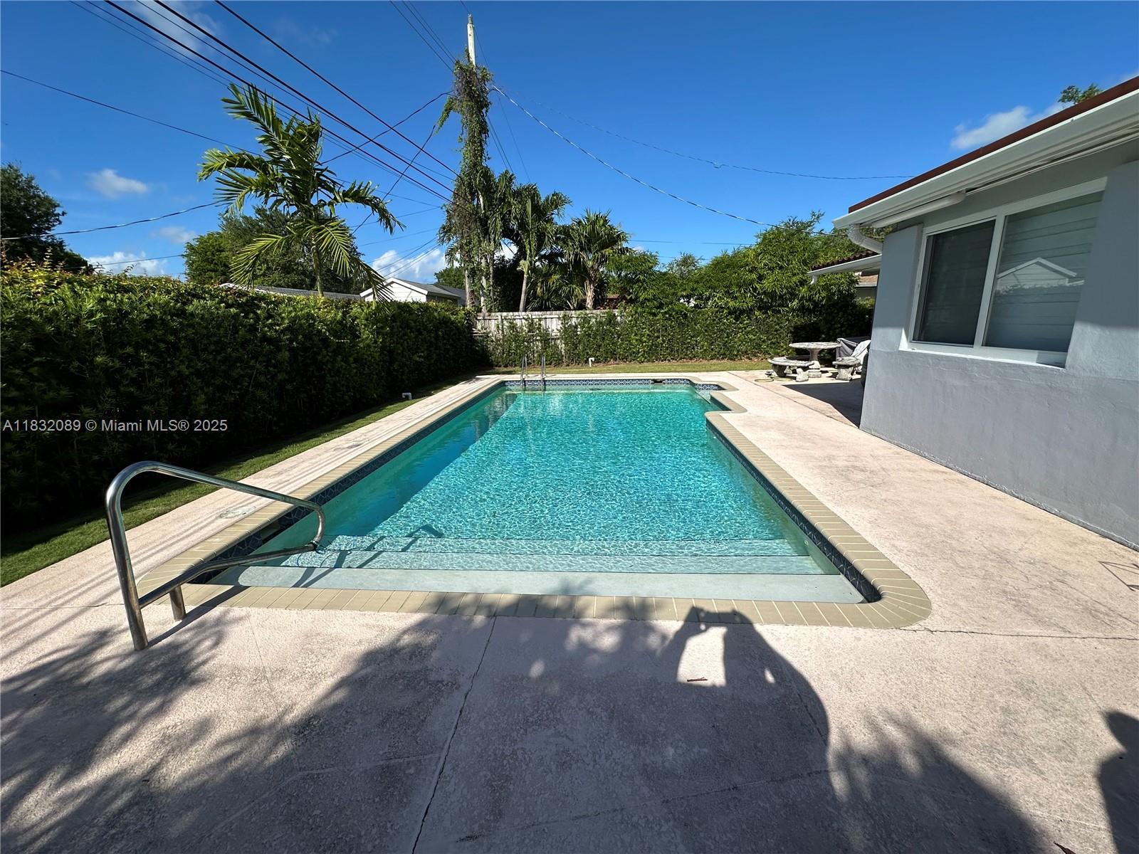 See details 8821 4 / 2 2182 sq. ft. $ 2025-07-28 0 Photo