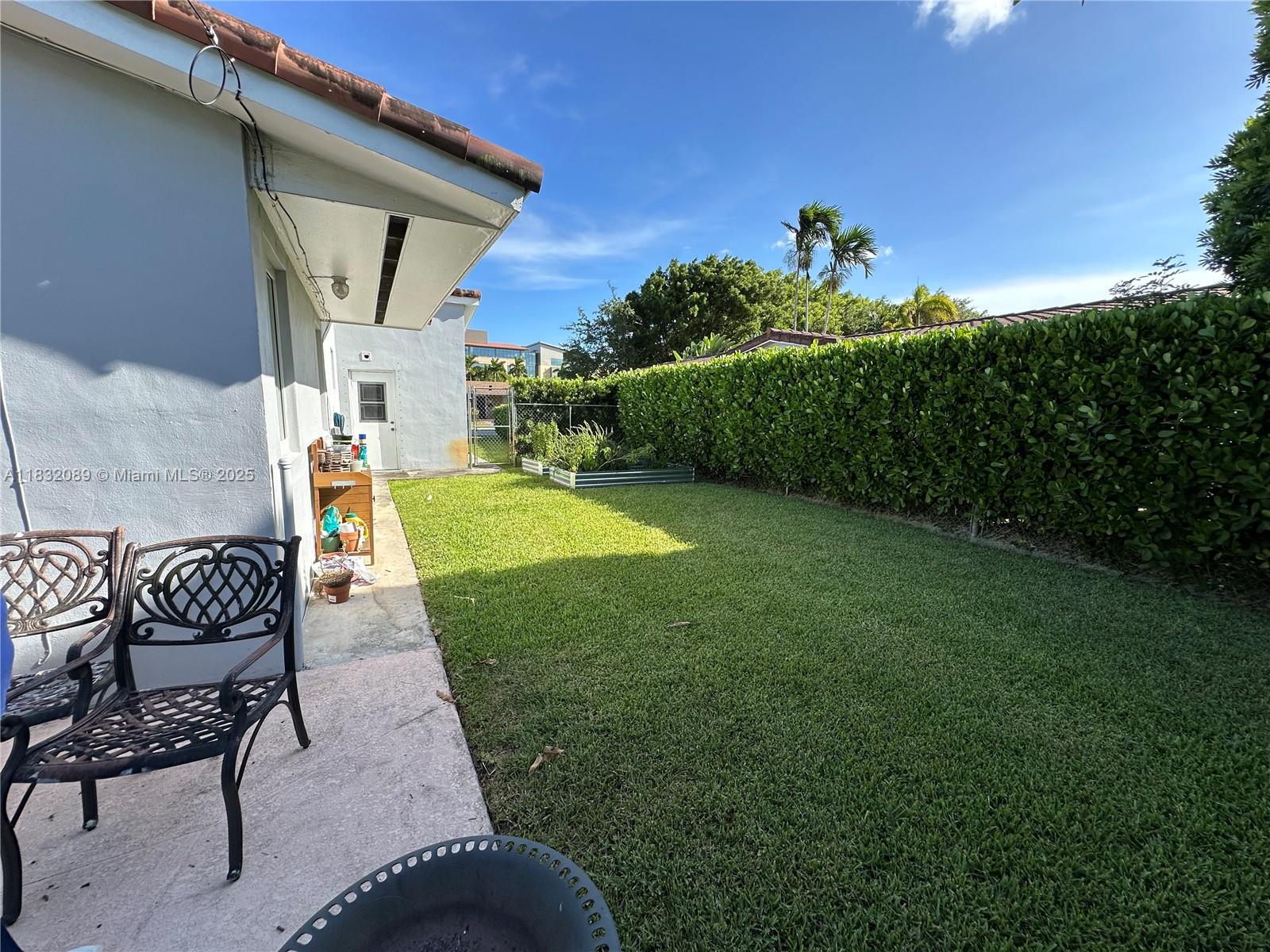 See details 8821 4 / 2 2182 sq. ft. $ 2025-07-28 0 Photo