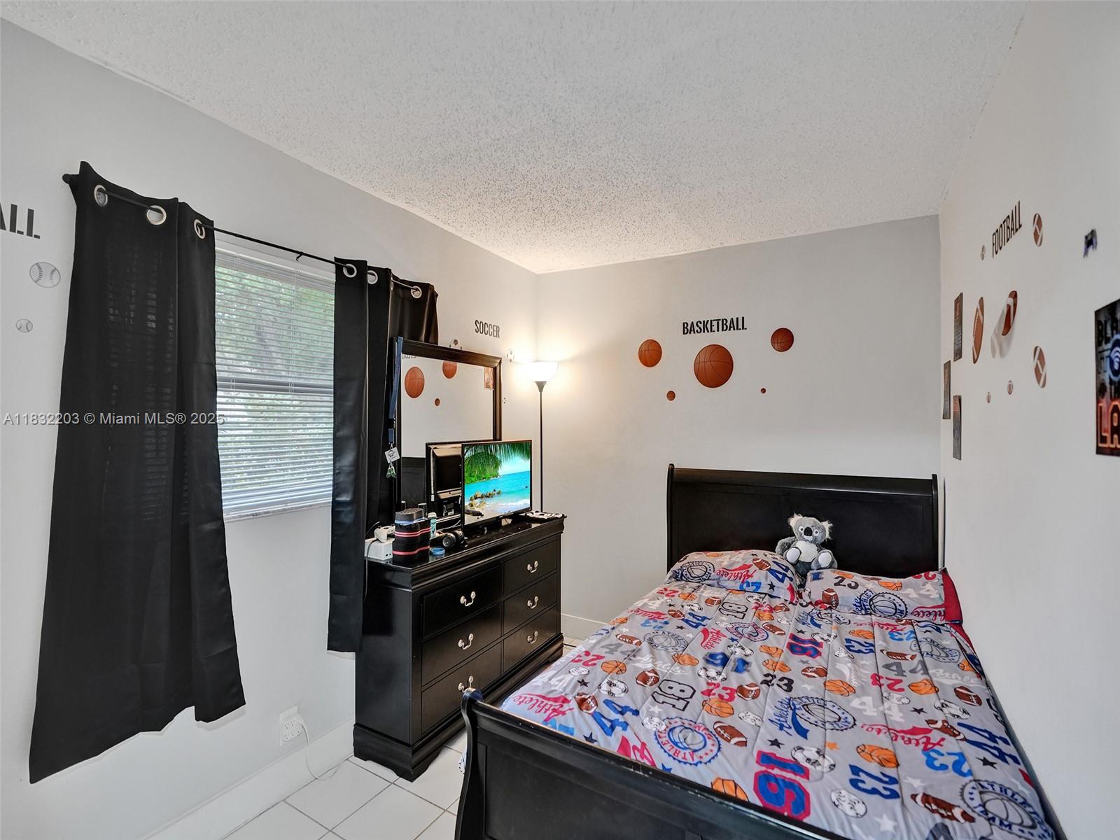 See details / 3819 sq. ft. $ 2025-07-01 0 Photo
