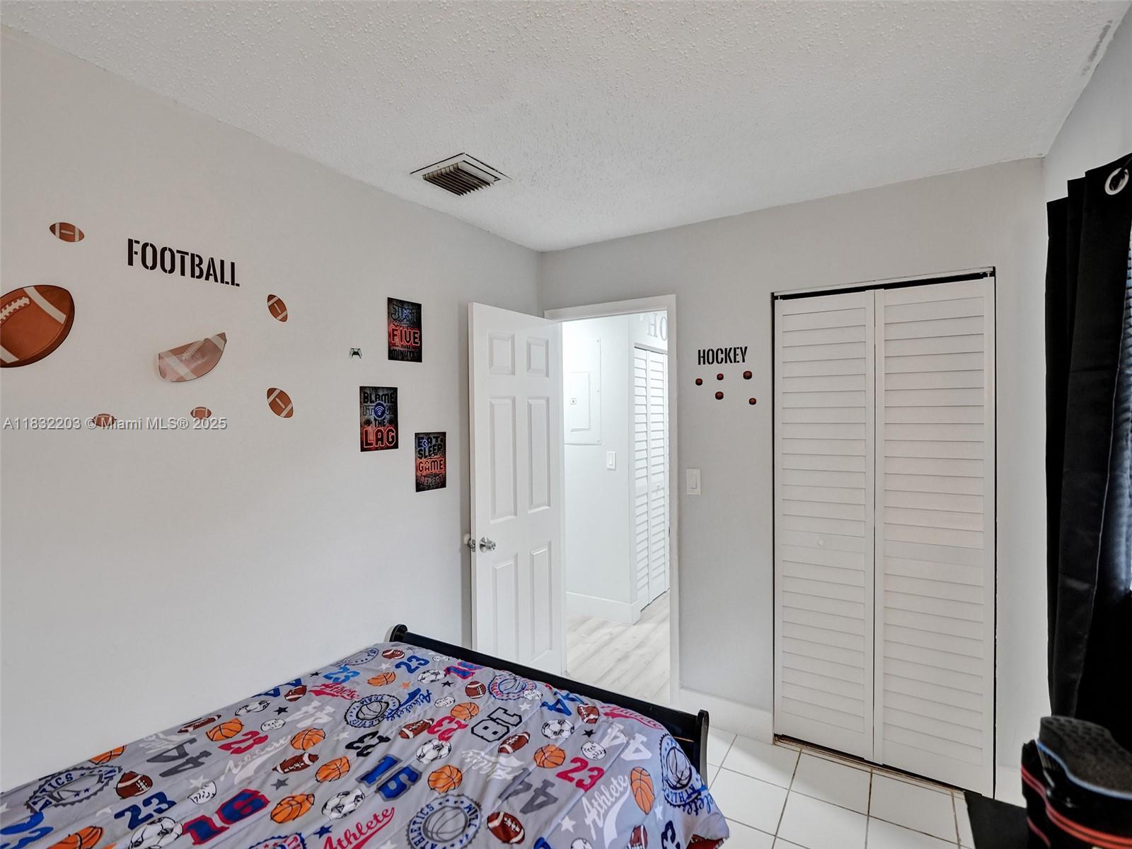 See details / 3819 sq. ft. $ 2025-07-01 0 Photo