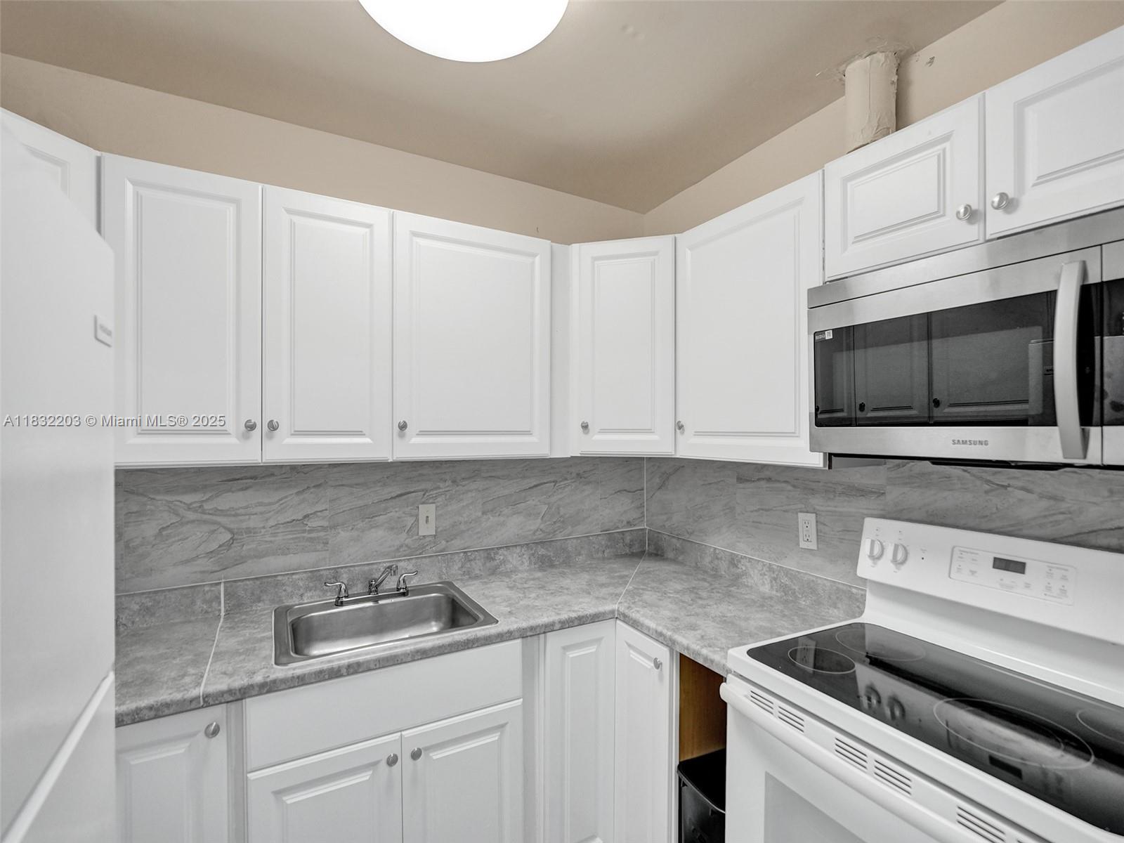 See details / 3819 sq. ft. $ 2025-07-01 0 Photo