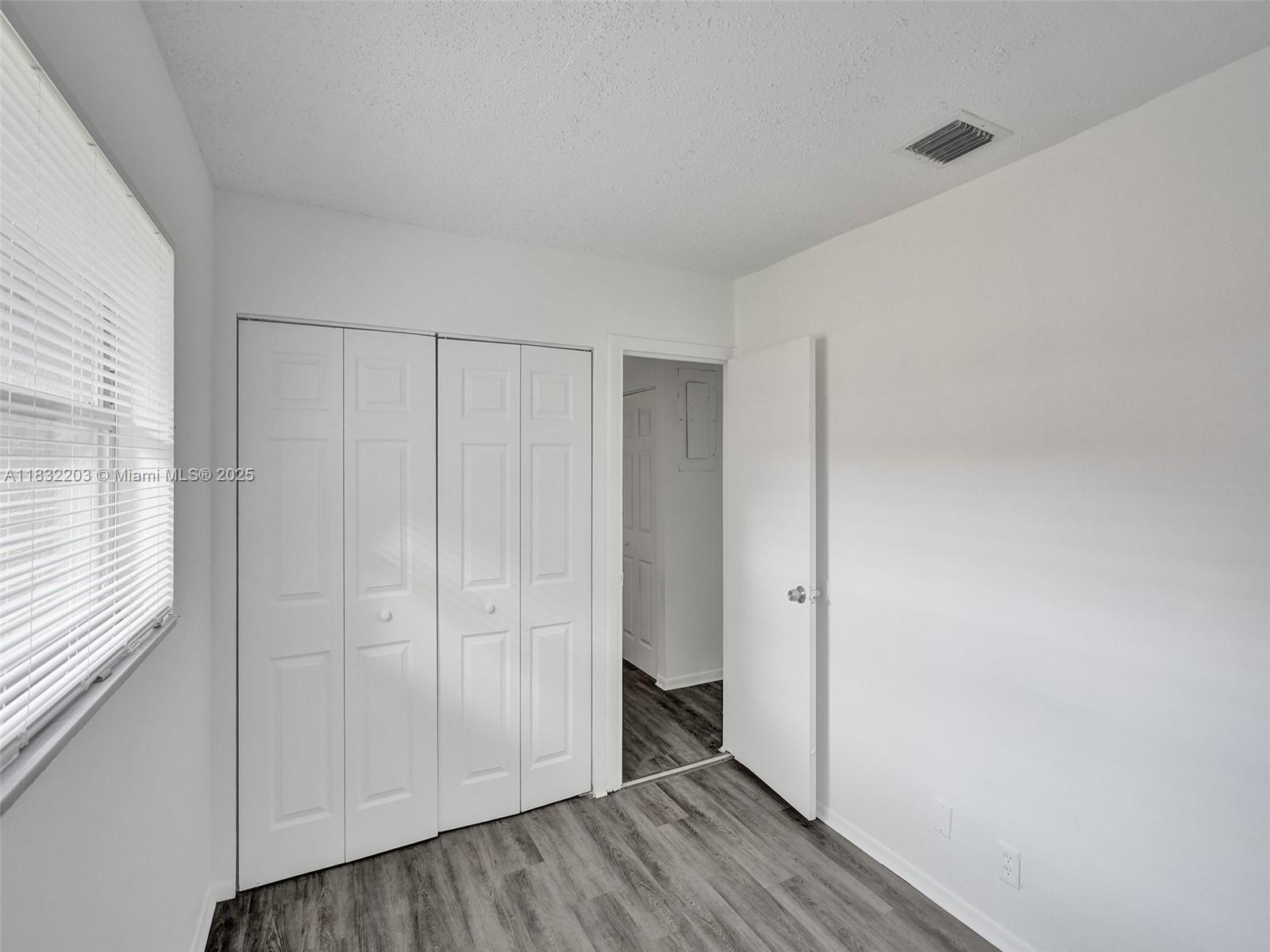 See details / 3819 sq. ft. $ 2025-07-01 0 Photo