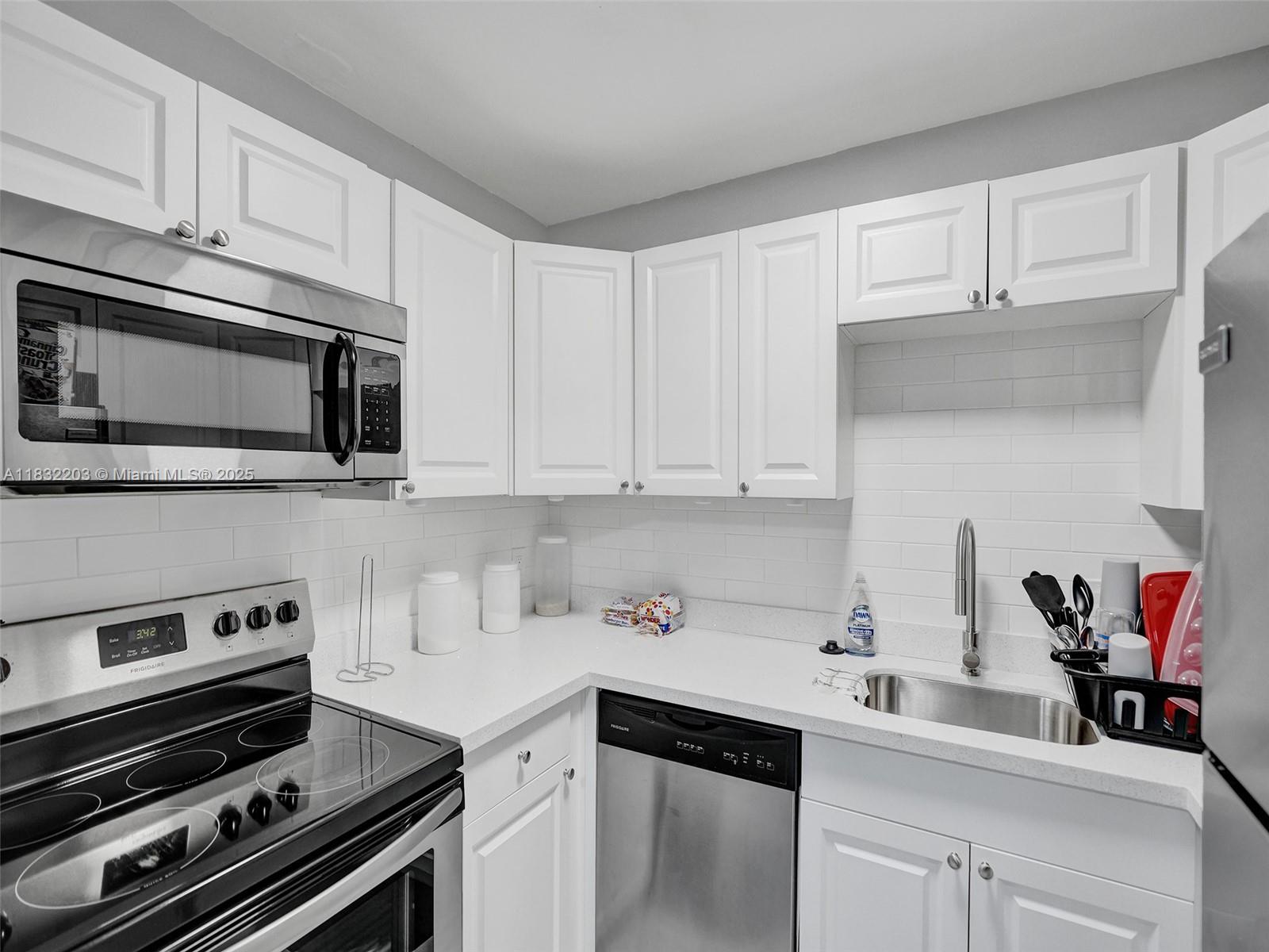 See details / 3819 sq. ft. $ 2025-07-01 0 Photo