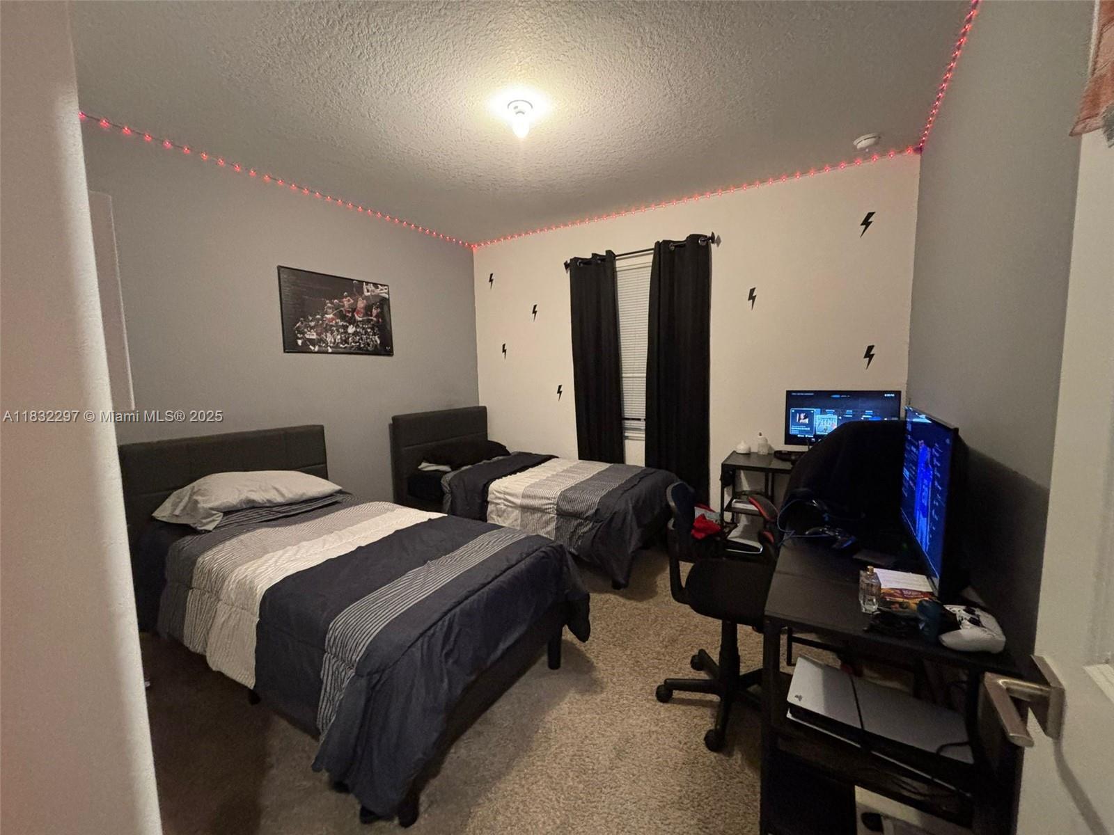 830 4 / 3 1826 sq. ft. $ 2025-09-18 0 Photo