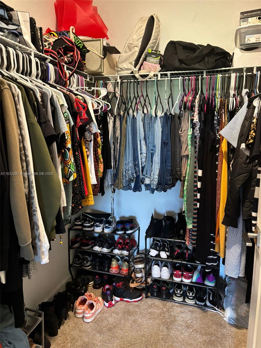 830 4 / 3 1826 sq. ft. $ 2025-09-18 0 Photo