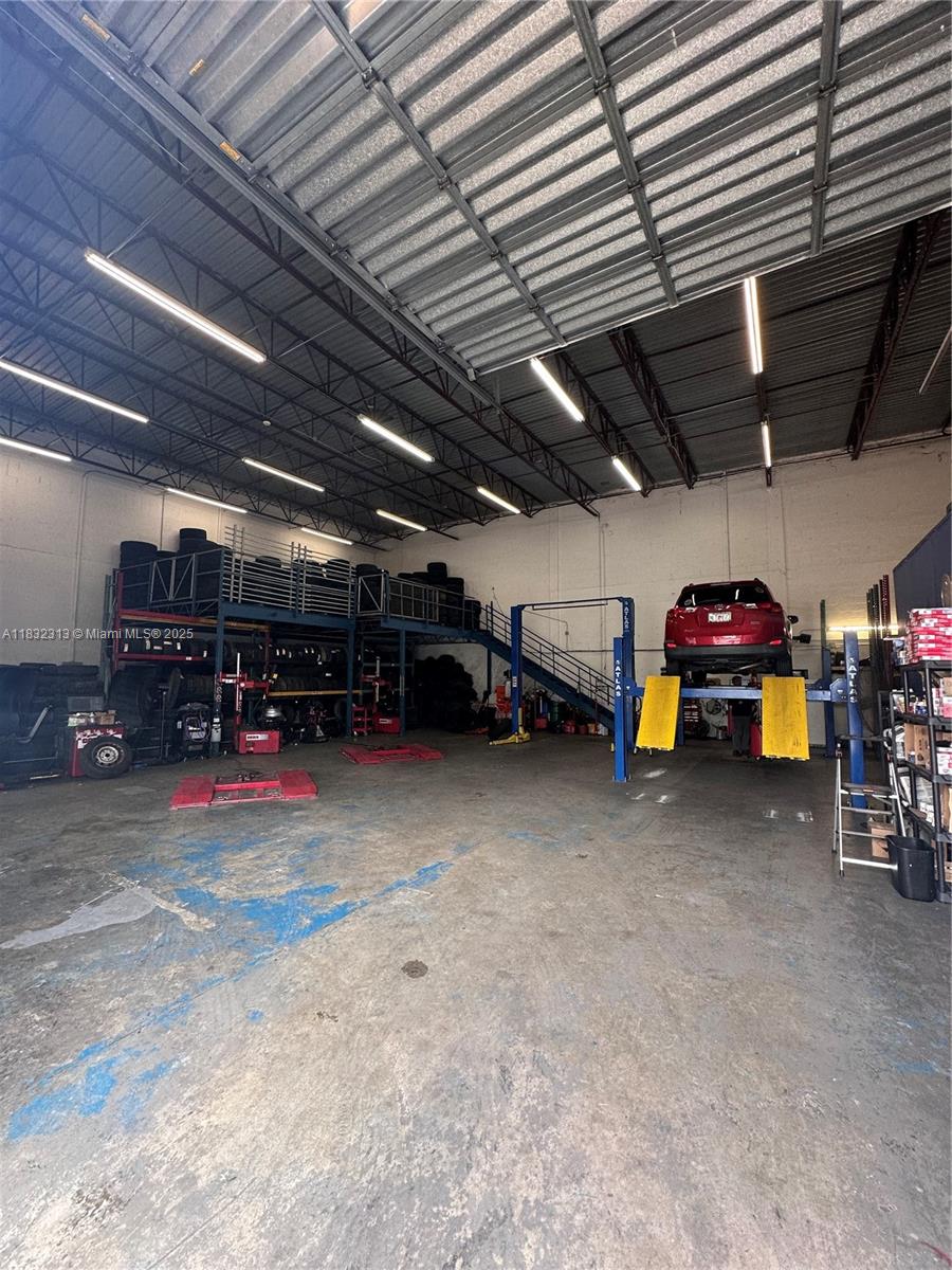 See details / sq. ft. $ 2025-07-01 0 Photo