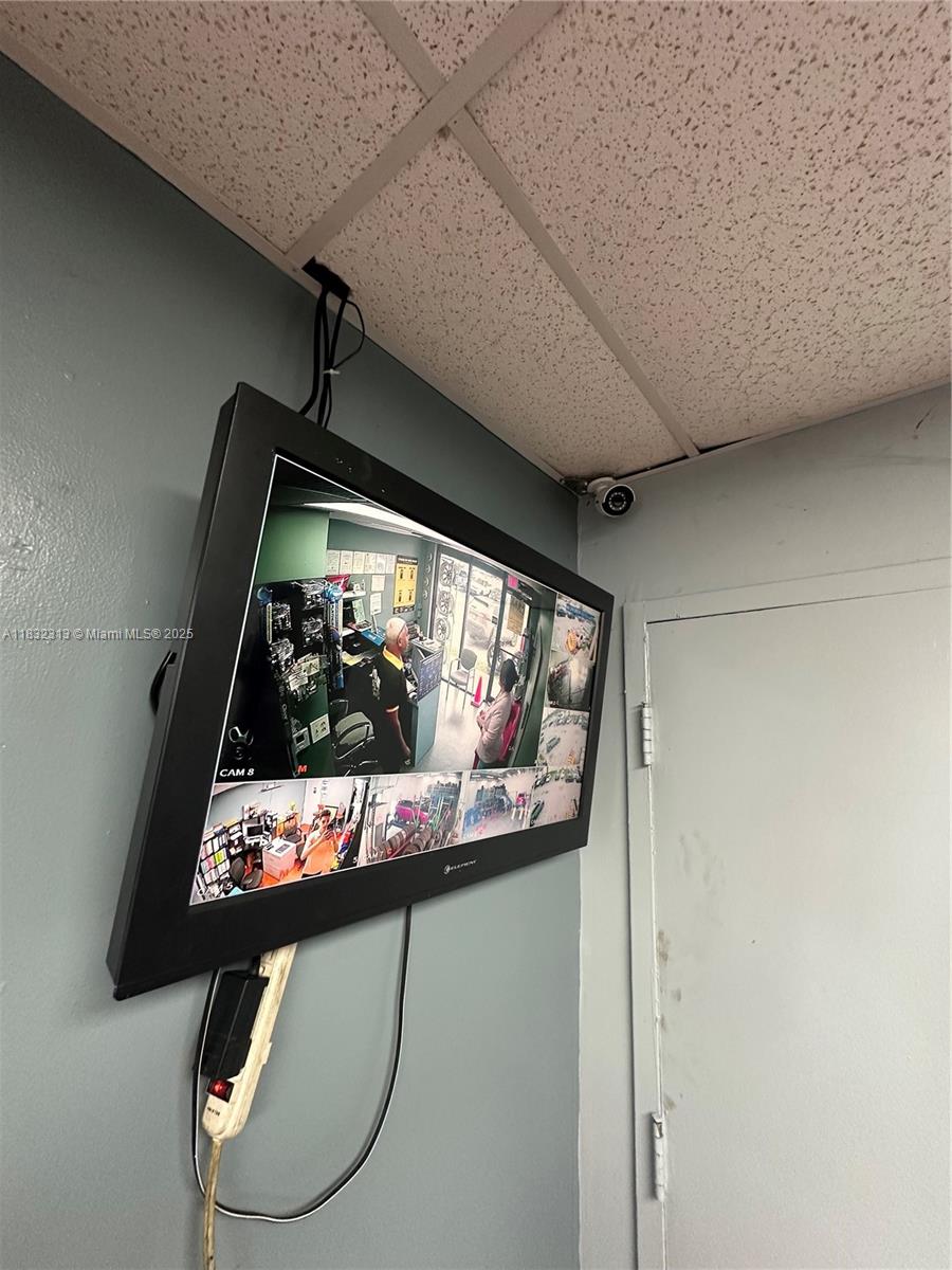 See details / sq. ft. $ 2025-07-01 0 Photo