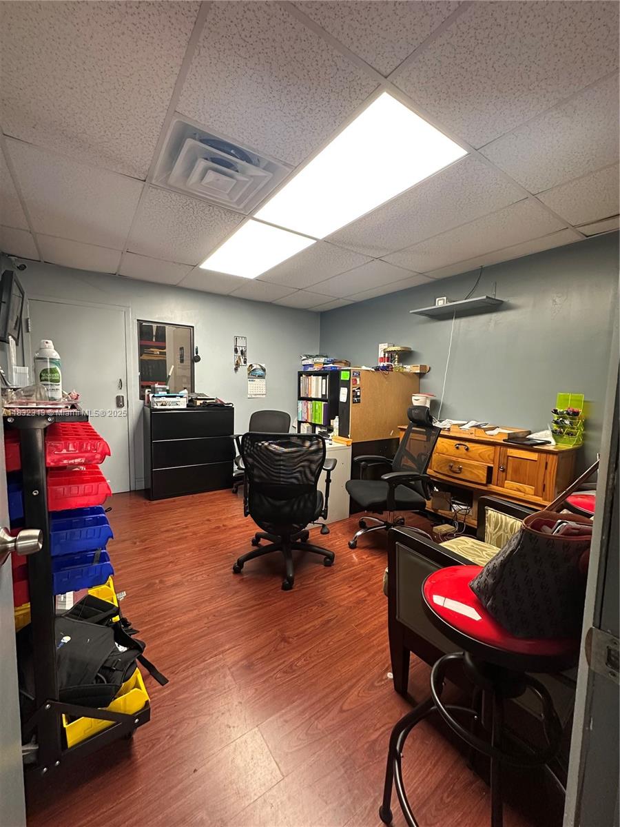 See details / sq. ft. $ 2025-07-01 0 Photo