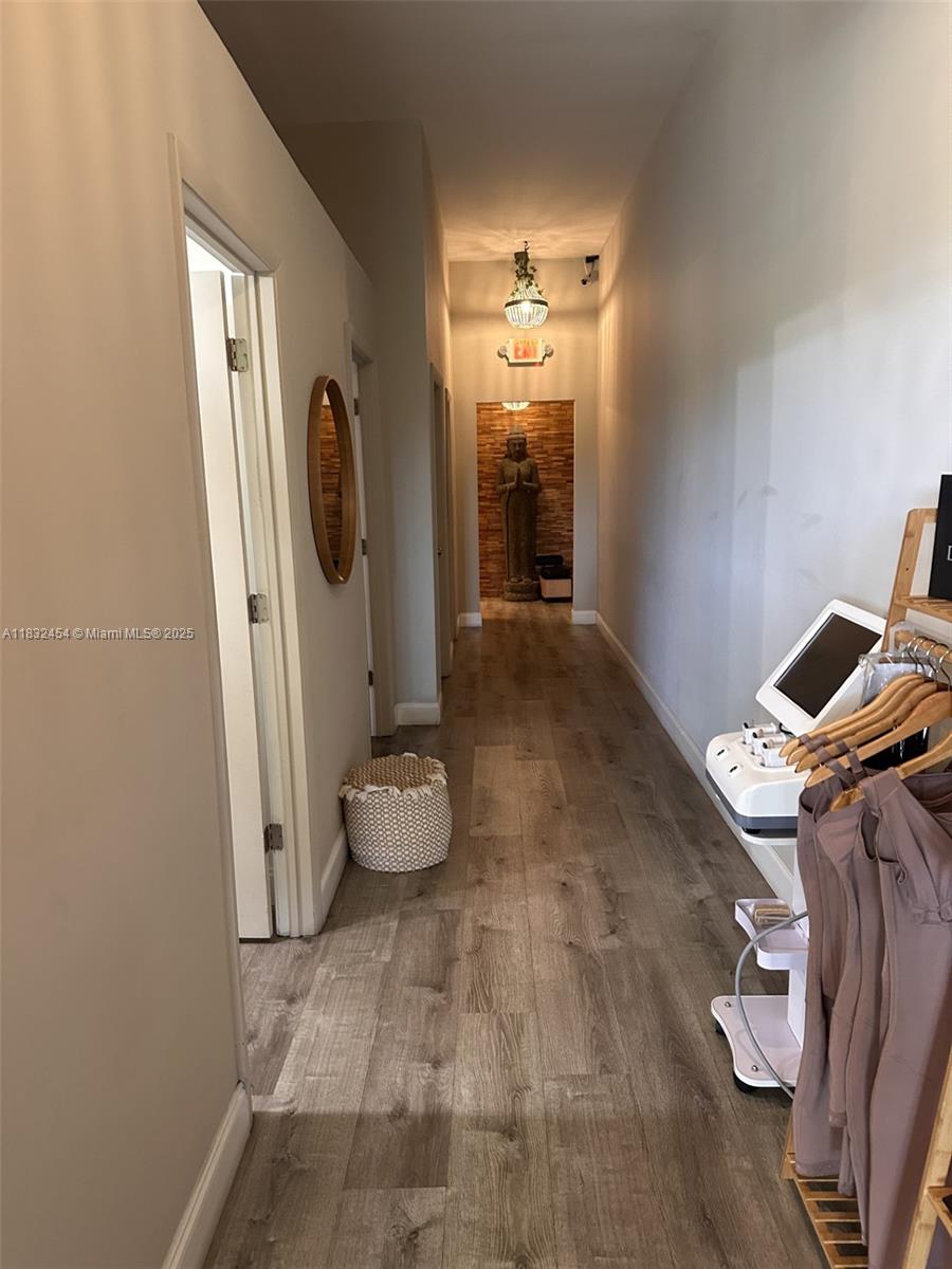 See details / sq. ft. $ 2025-07-01 0 Photo