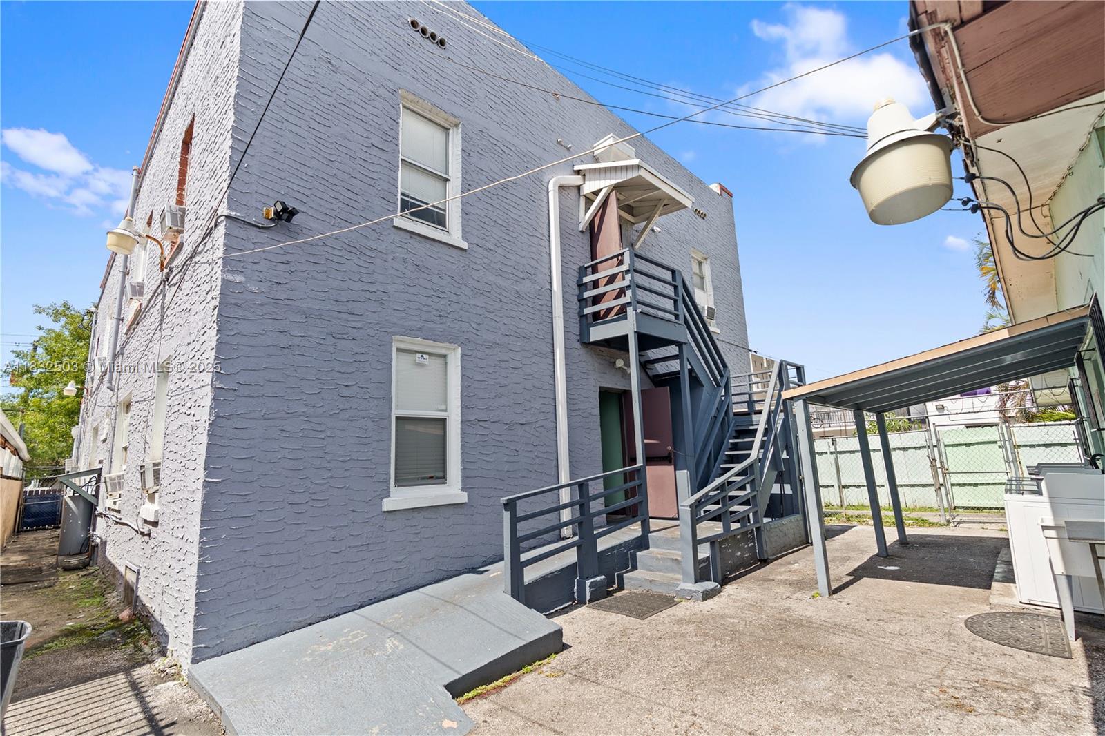 See details / sq. ft. $ 2025-07-01 0 Photo