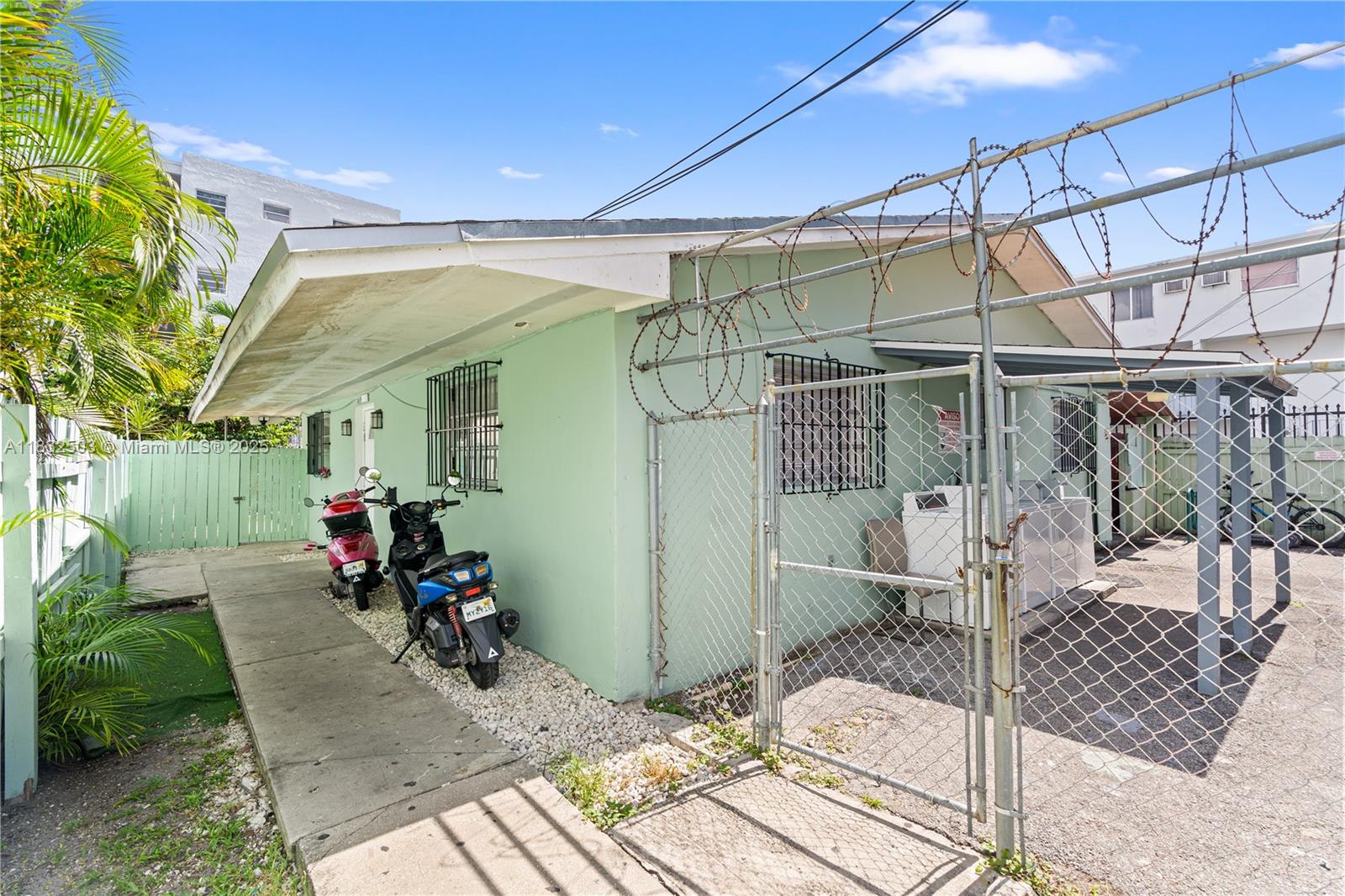 See details / sq. ft. $ 2025-07-01 0 Photo