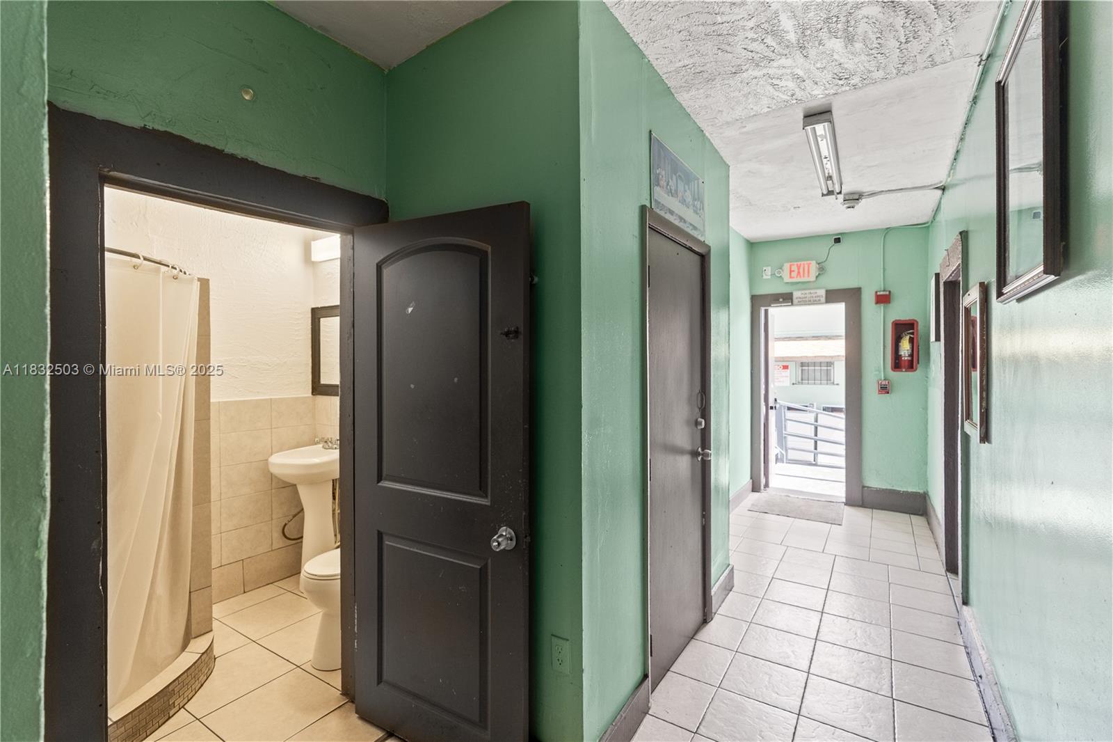 See details / sq. ft. $ 2025-07-01 0 Photo