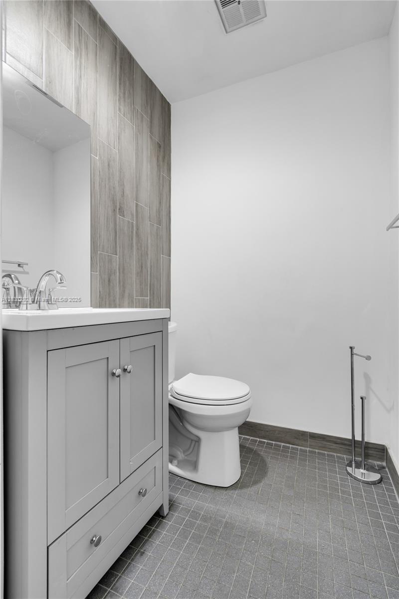 55  /   sq. ft. $ 2025-07-25 0 Photo