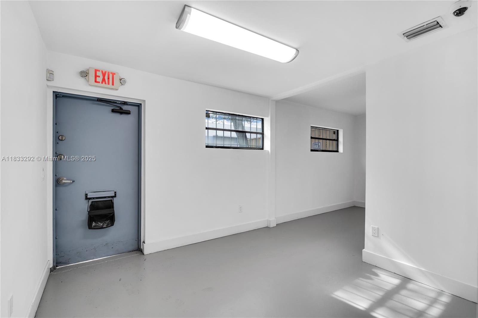 55  /   sq. ft. $ 2025-07-25 0 Photo
