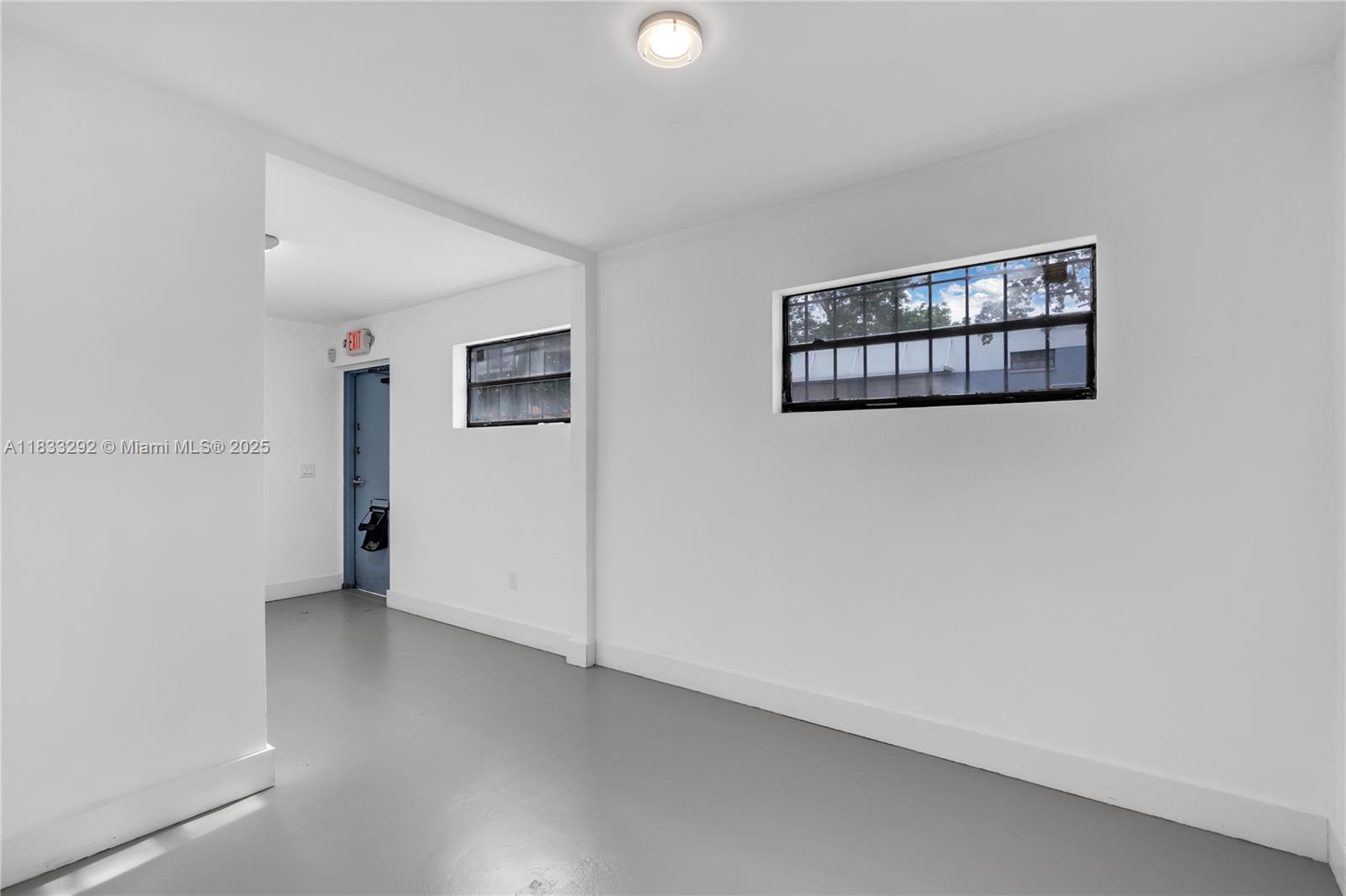 55  /   sq. ft. $ 2025-07-25 0 Photo