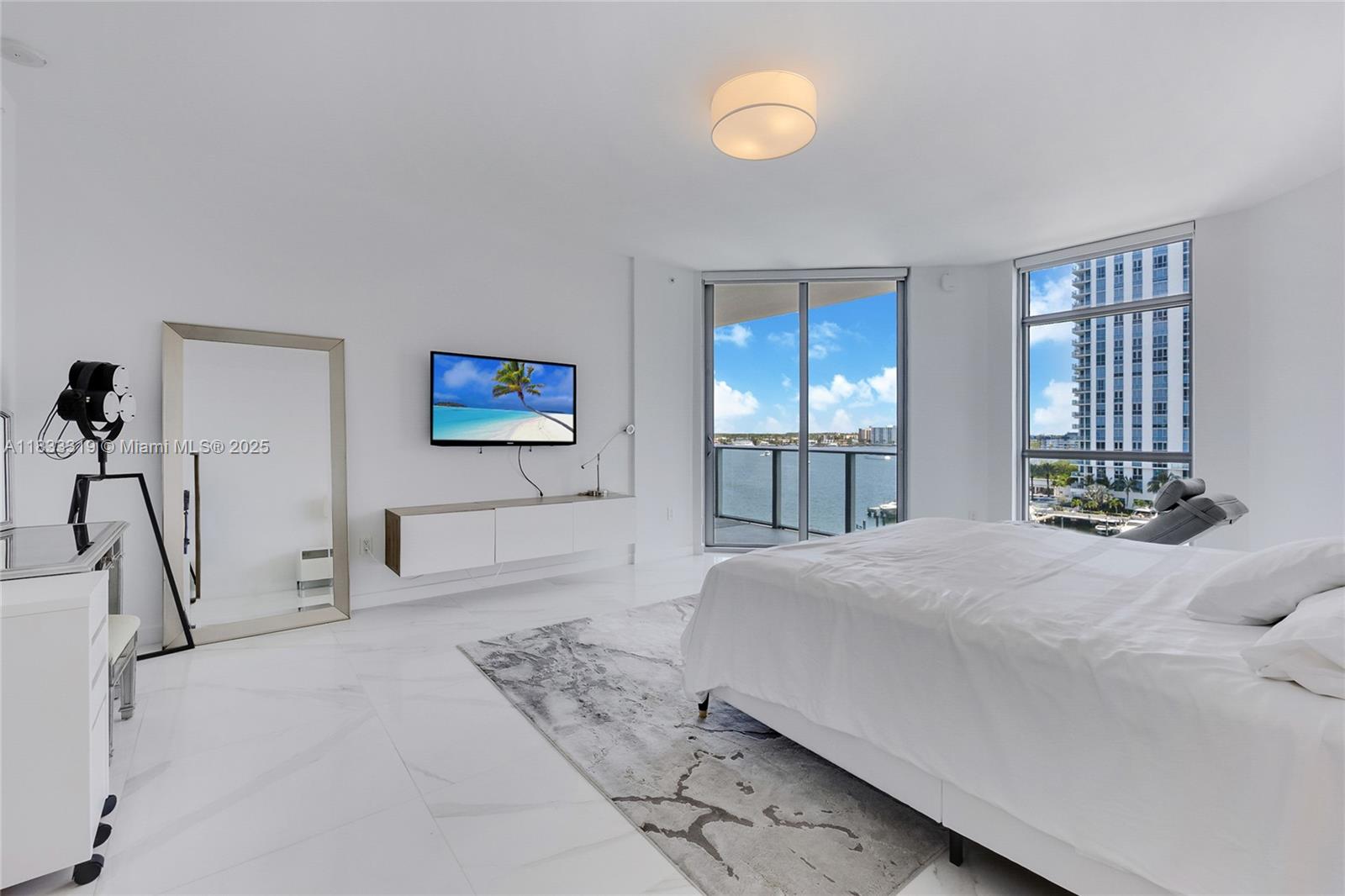 Photo of 17301 Biscayne Blvd  #605, North Miami Beach, Florida, 33160 - 