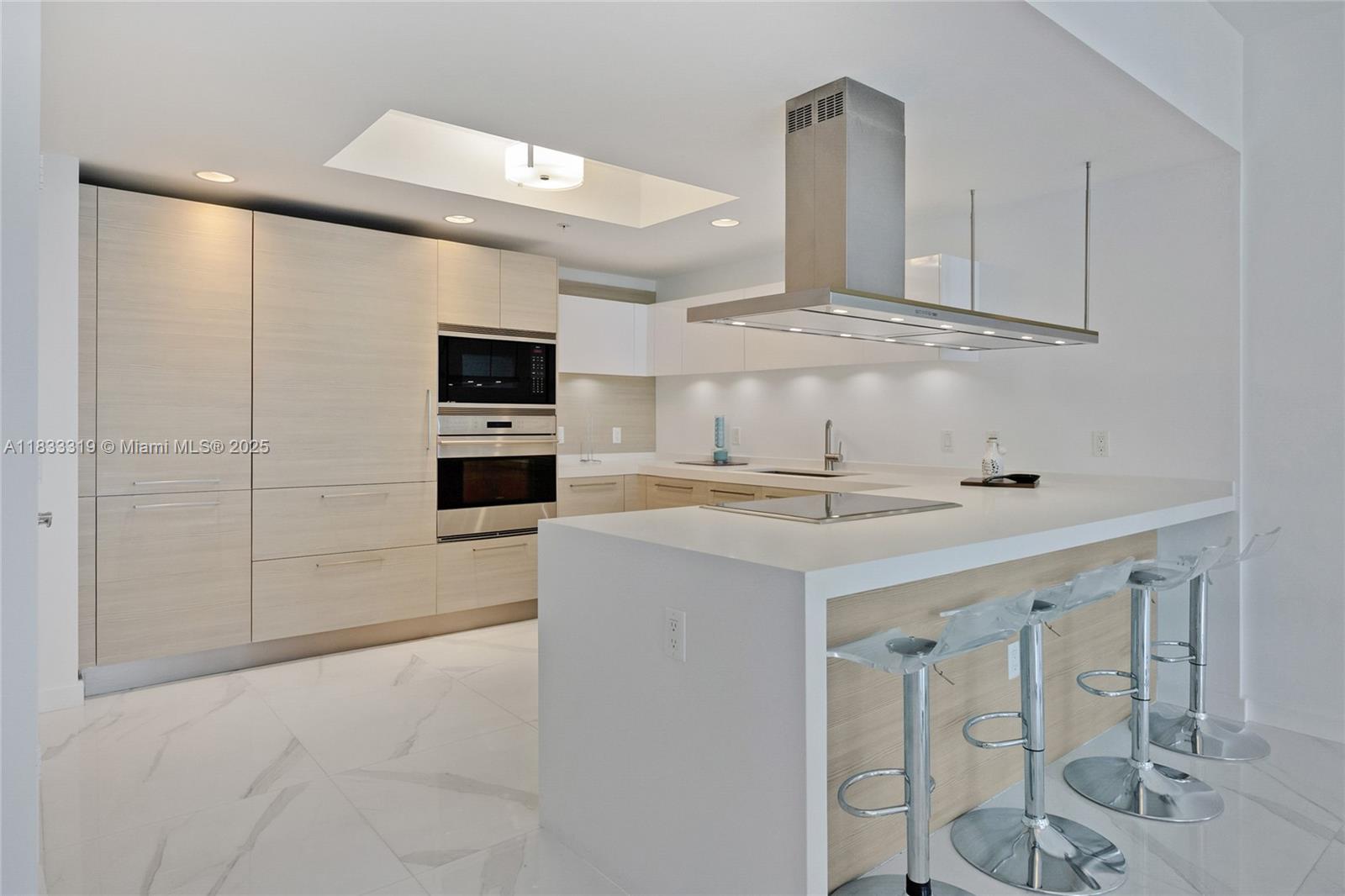 Photo of 17301 Biscayne Blvd  #605, North Miami Beach, Florida, 33160 - 