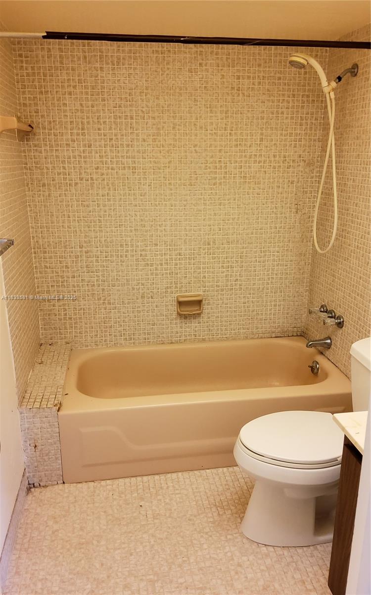 Photo of 1600 Ocean Dr  #5B, Hollywood, Florida, 33019 - 