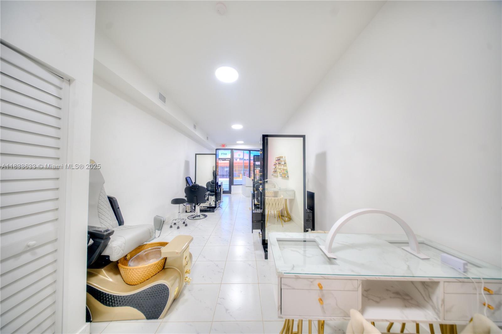 See details / sq. ft. $ 2025-07-03 0 Photo