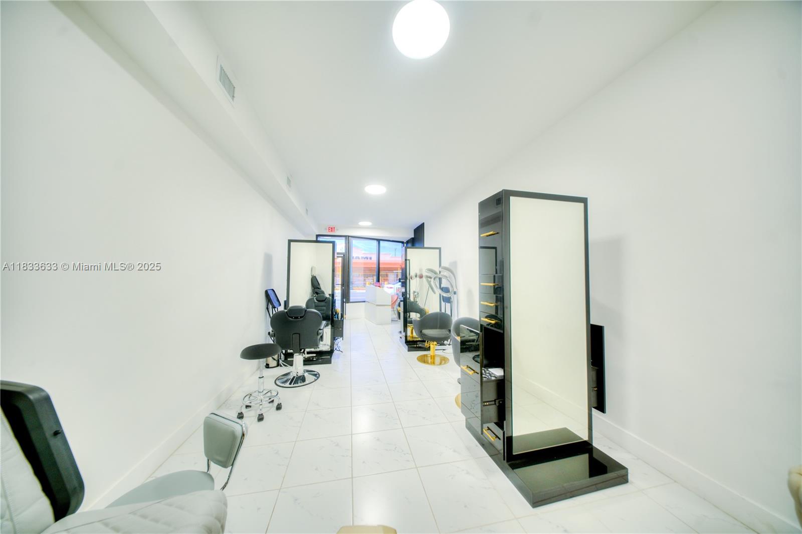 See details / sq. ft. $ 2025-07-03 0 Photo