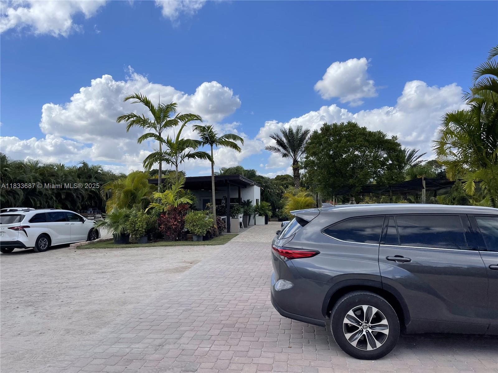 See details / sq. ft. $ 2025-07-26 0 Photo