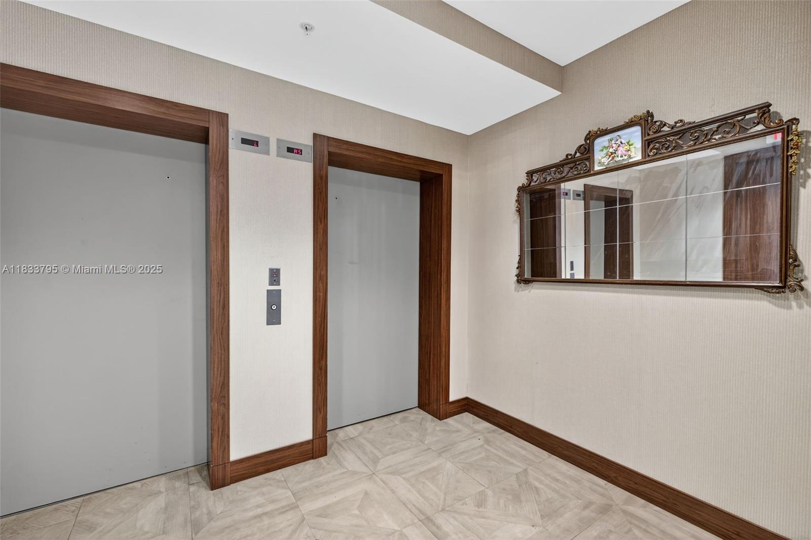 Ver detalles TS2 & TS3 4 / 5 3806 sq. ft. $ 2025-07-03 0 foto