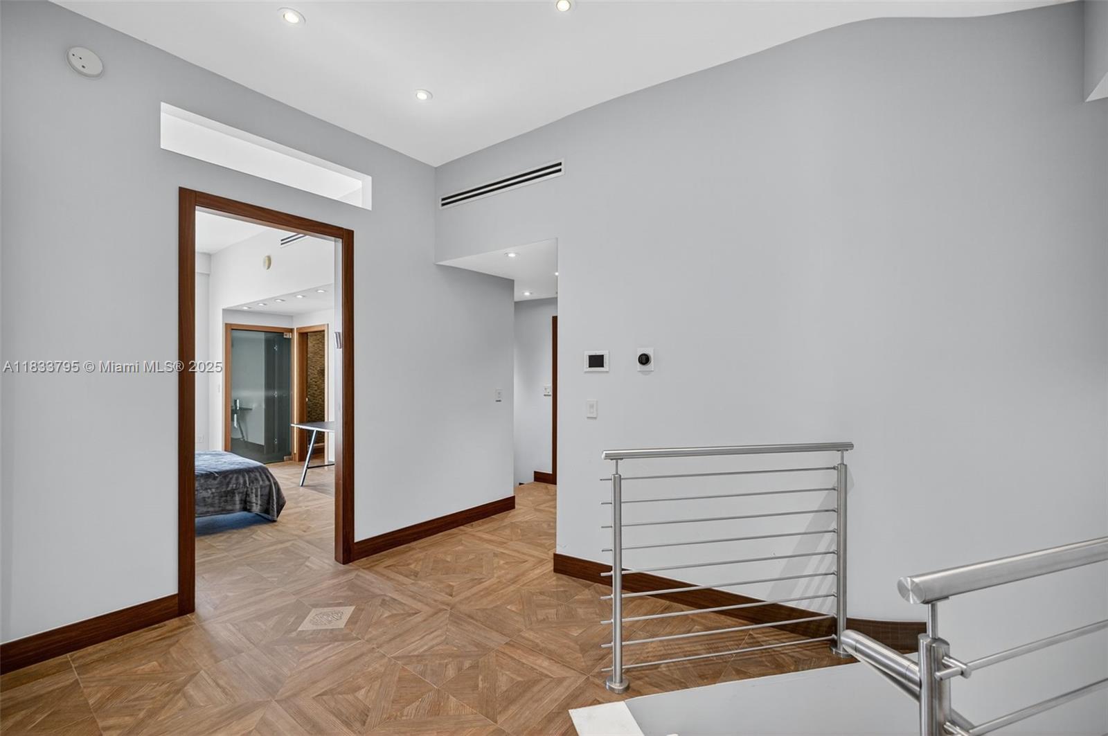 Ver detalles TS2 & TS3 4 / 5 3806 sq. ft. $ 2025-07-03 0 foto