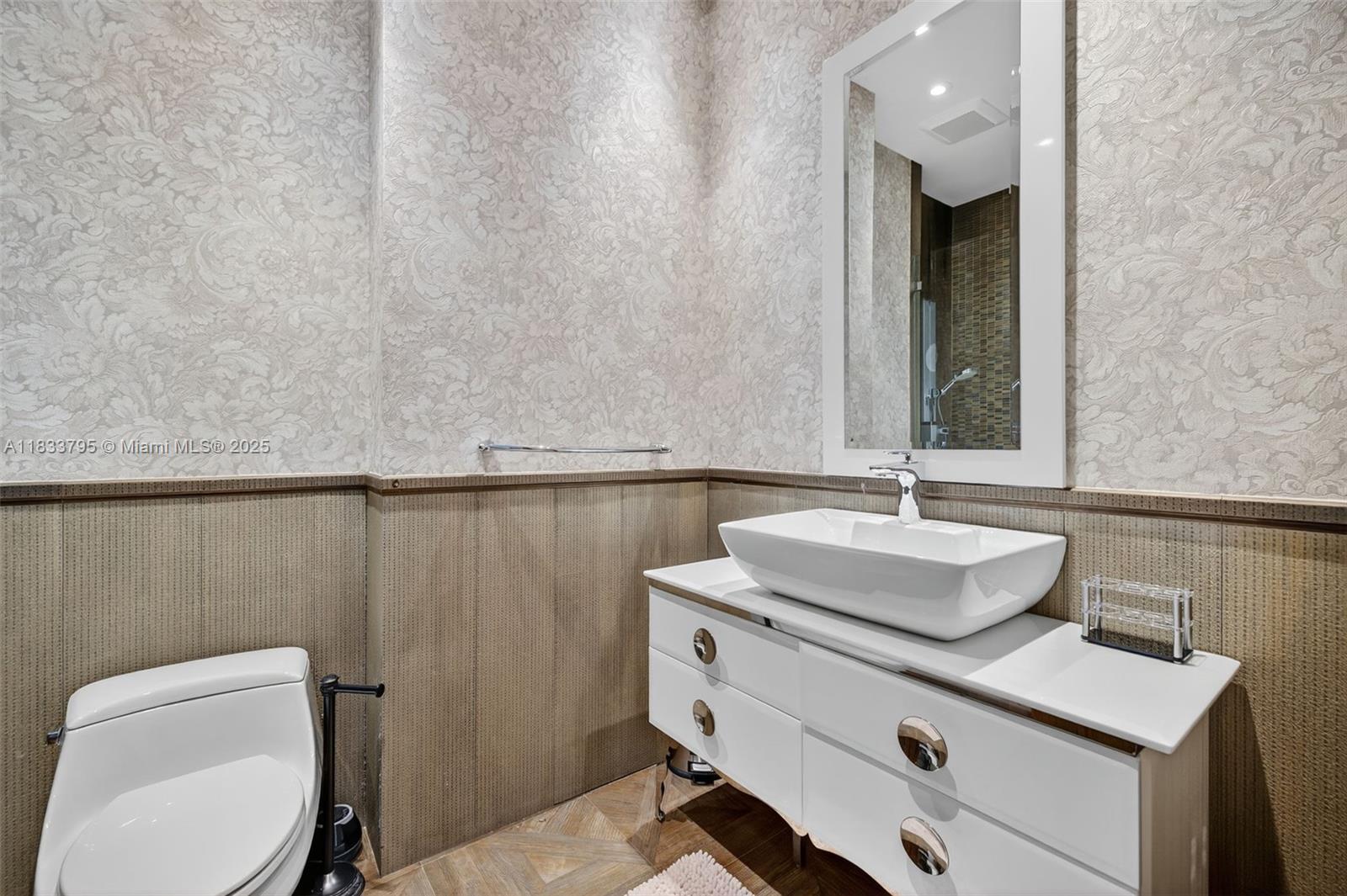 Ver detalles TS2 & TS3 4 / 5 3806 sq. ft. $ 2025-07-03 0 foto