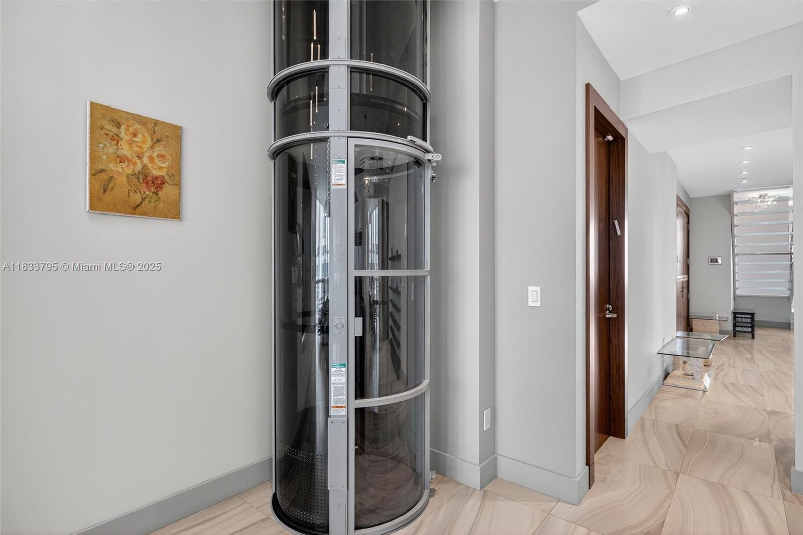 Ver detalles TS2 & TS3 4 / 5 3806 sq. ft. $ 2025-07-03 0 foto